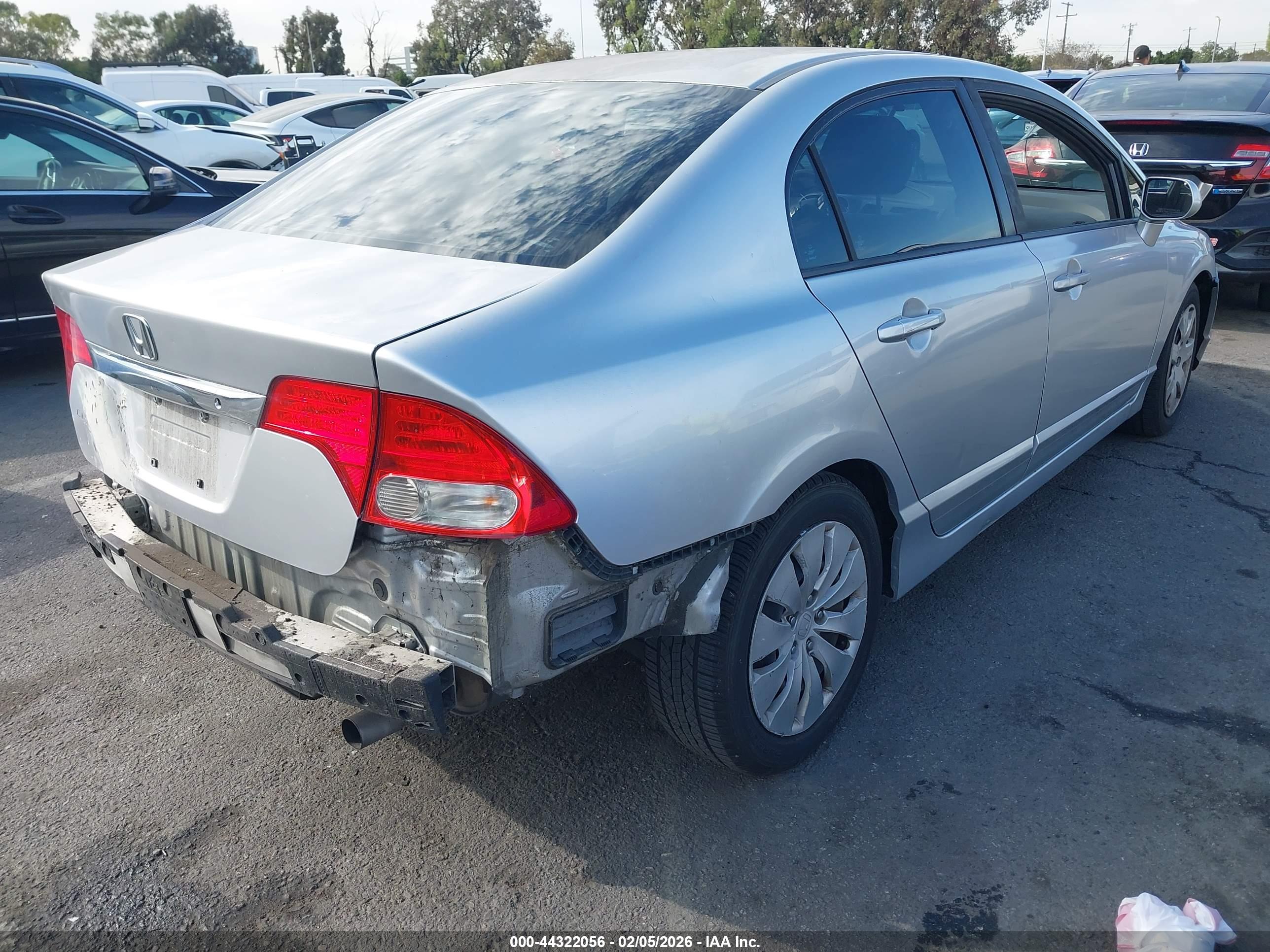 HONDA CIVIC image 4
