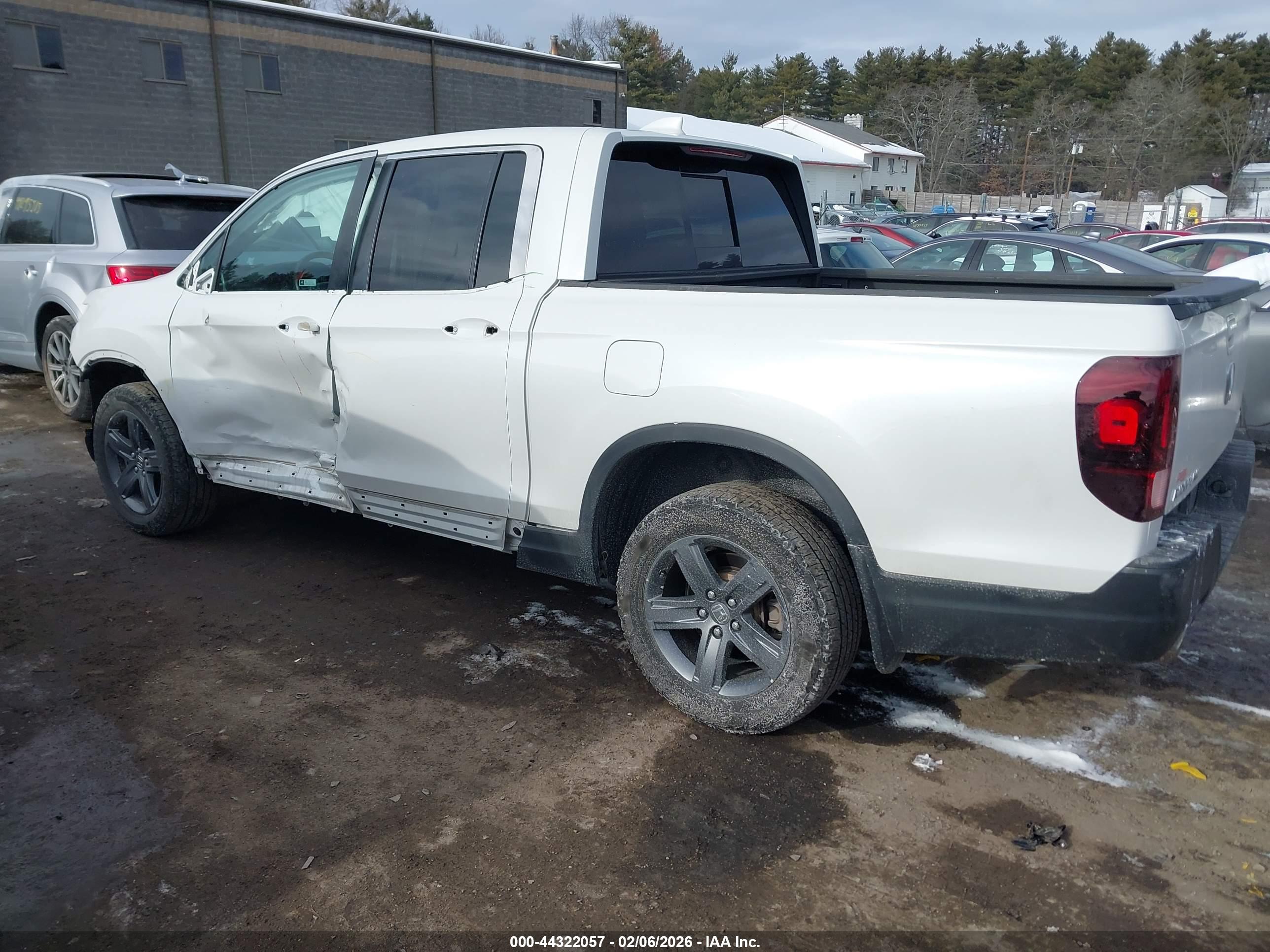 HONDA RIDGELINE image 3