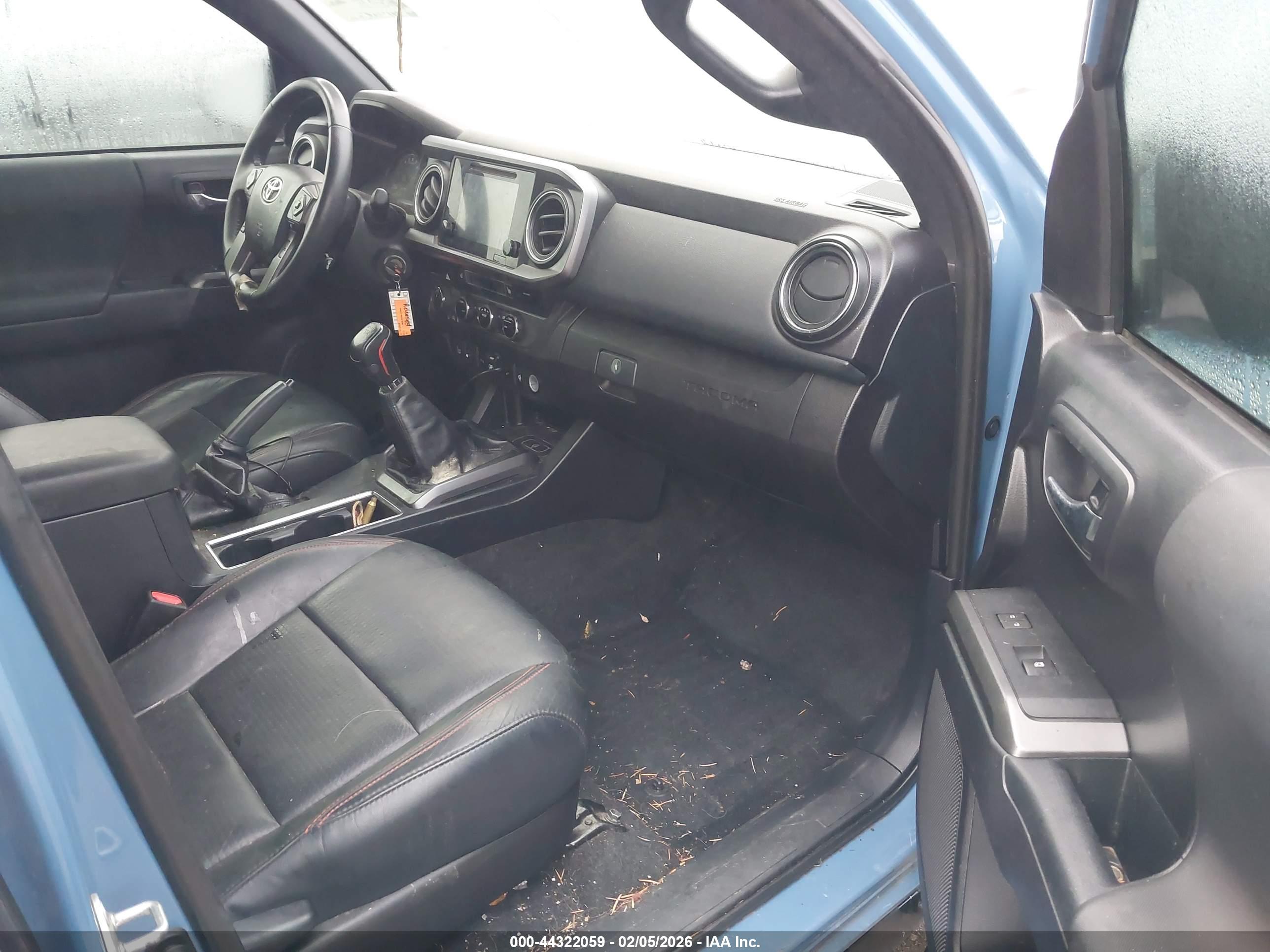 TOYOTA TACOMA image 5