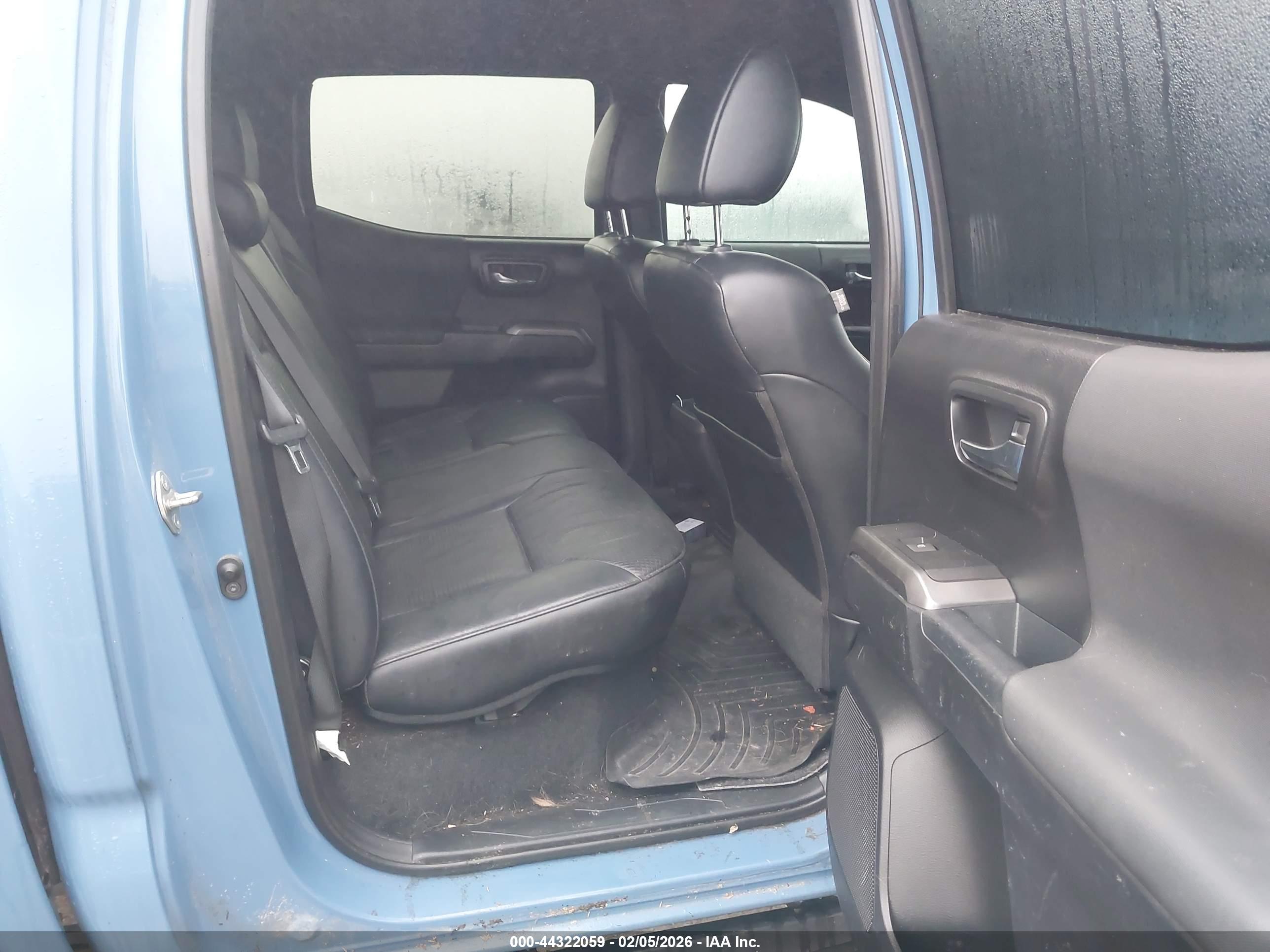 TOYOTA TACOMA image 8