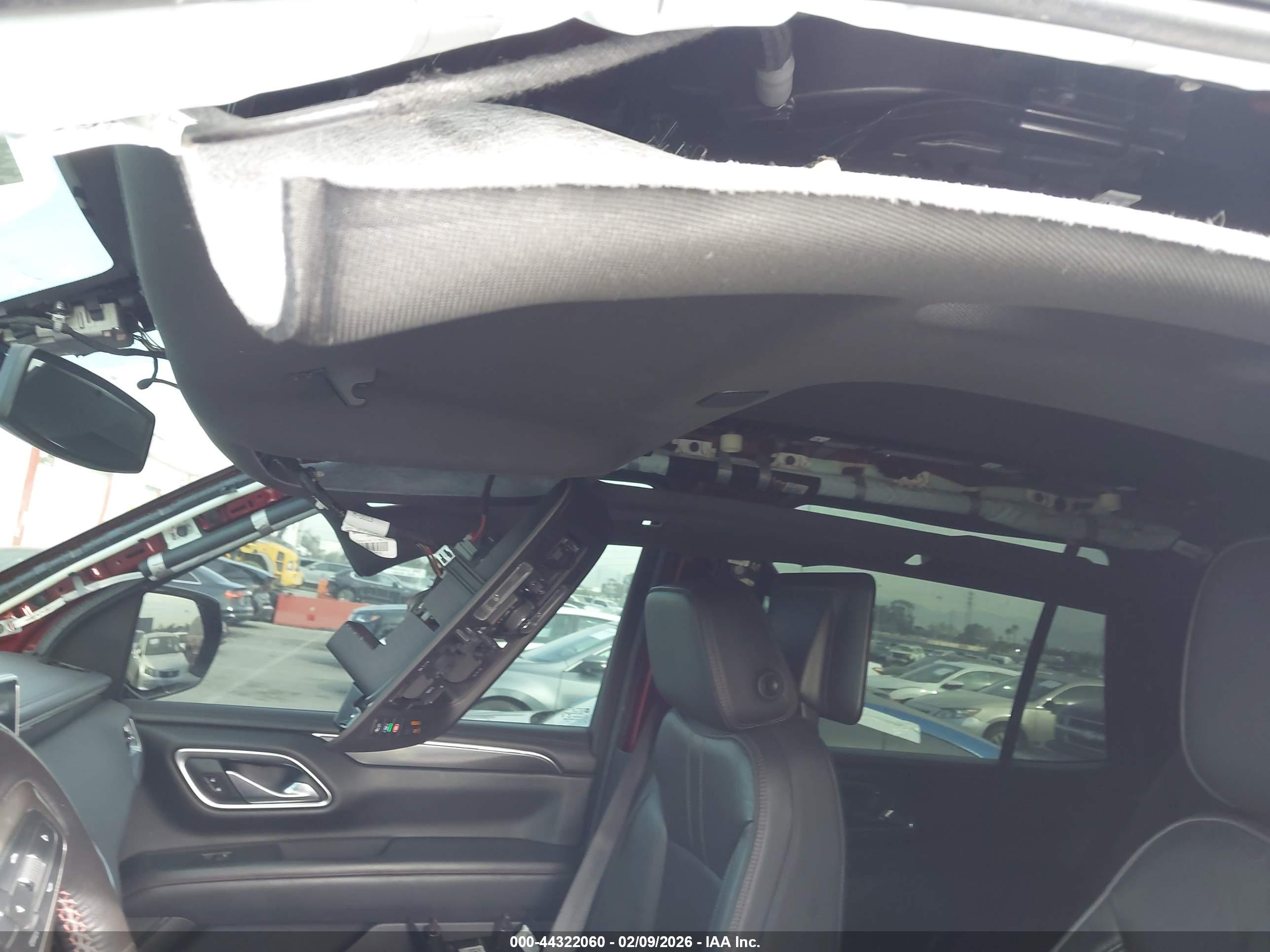 CHEVROLET TAHOE image 6