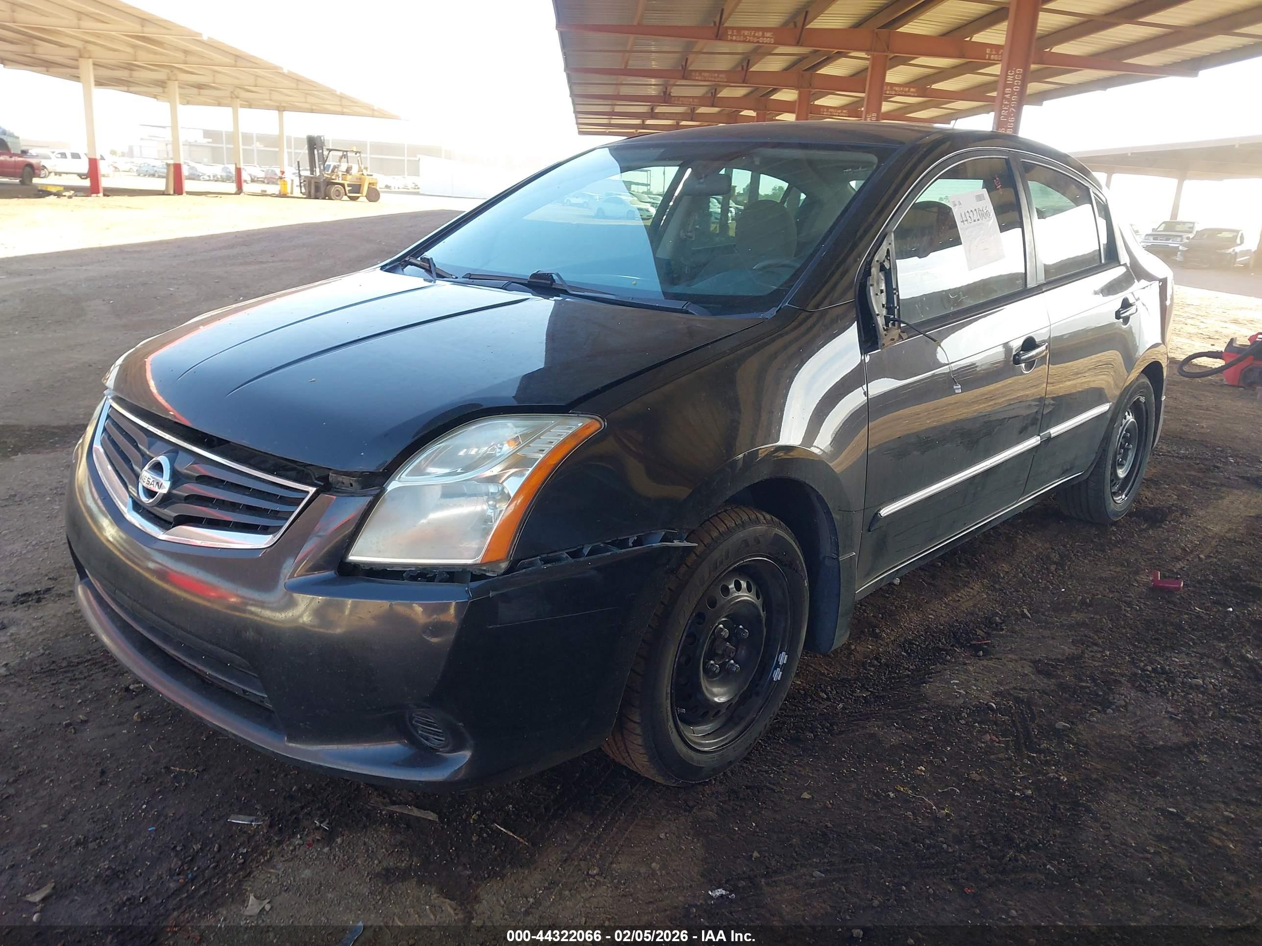 NISSAN SENTRA image 2
