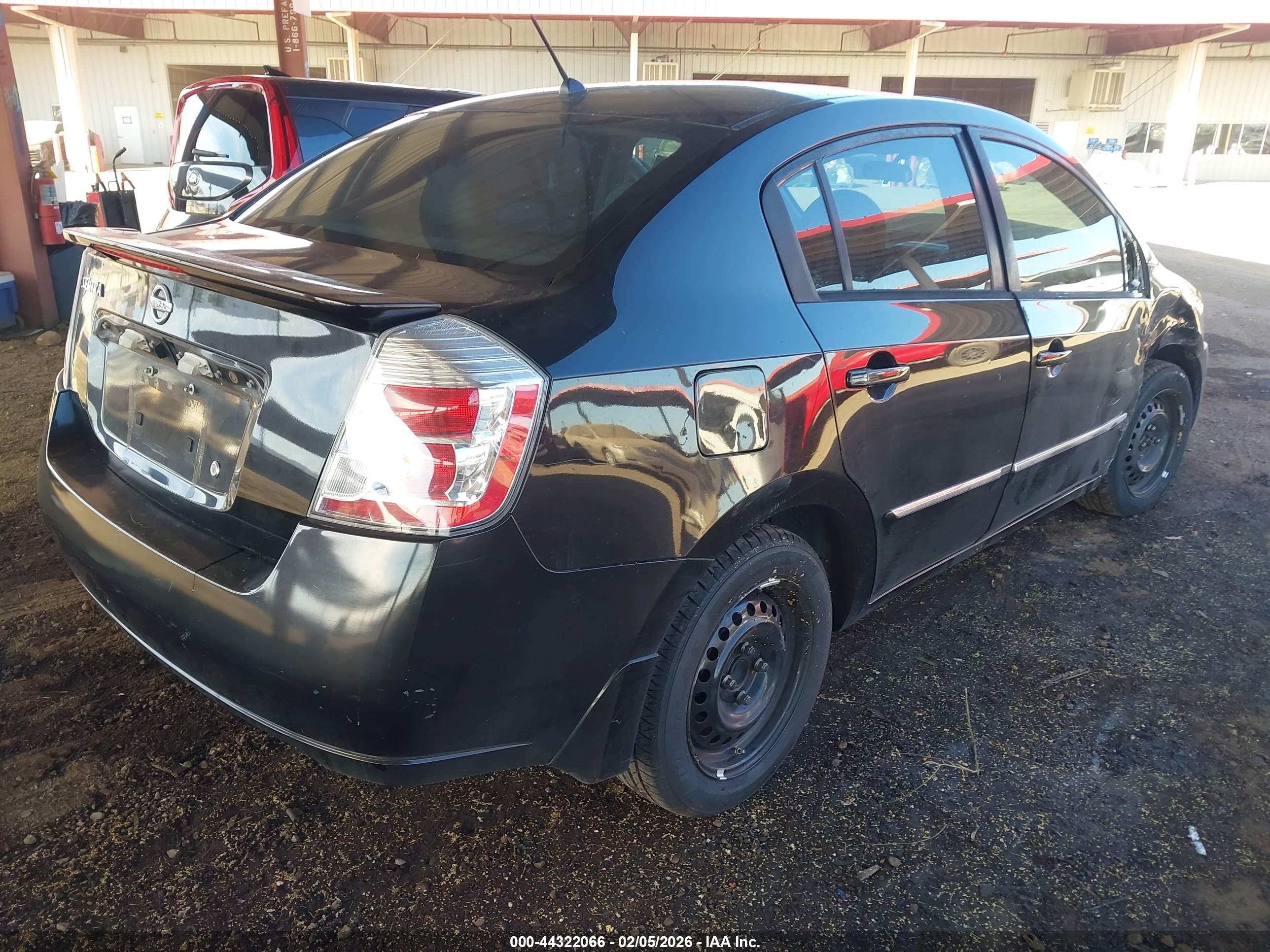 NISSAN SENTRA image 4