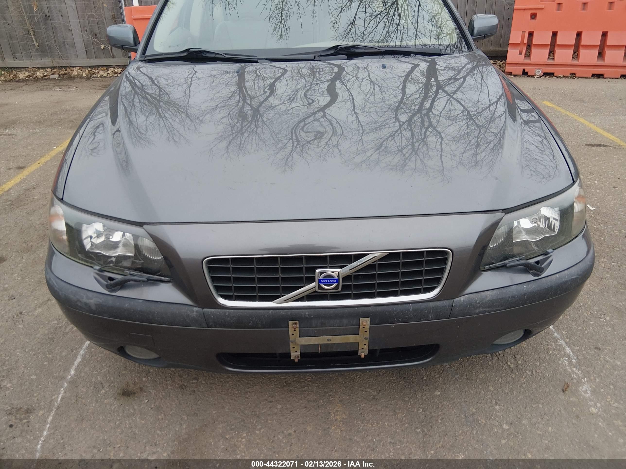 VOLVO S60 image 6