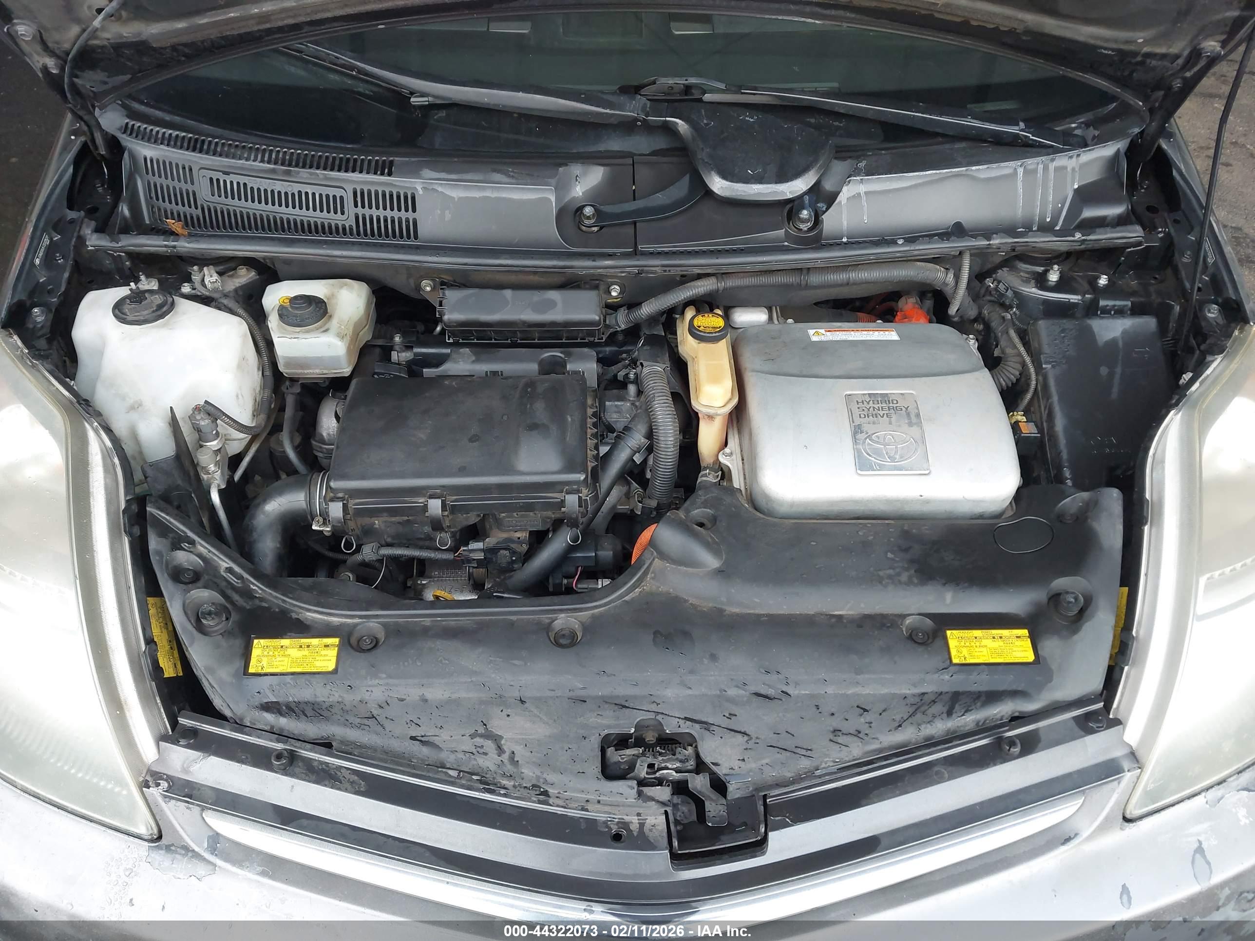 TOYOTA PRIUS image 10