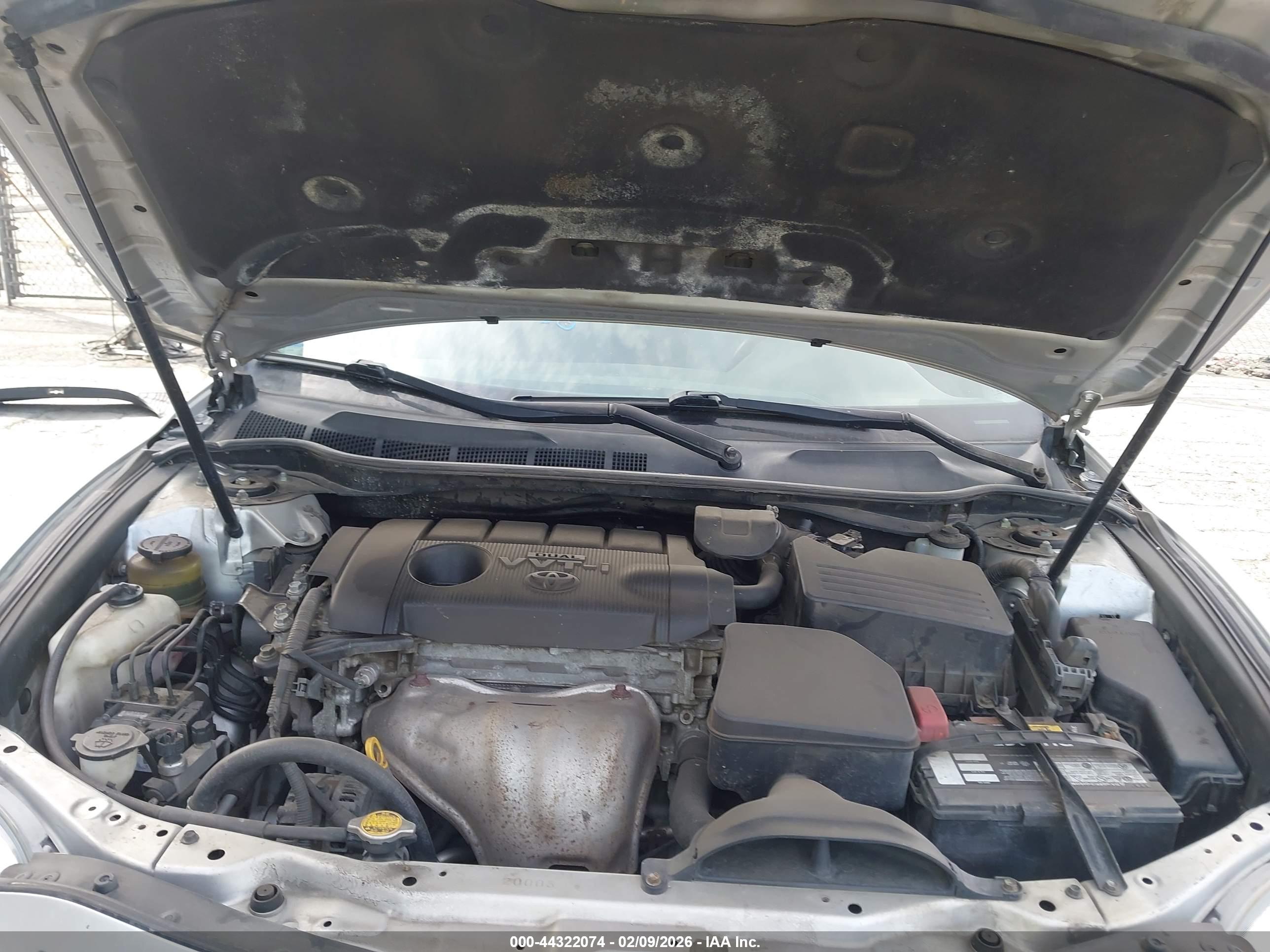 TOYOTA CAMRY image 10