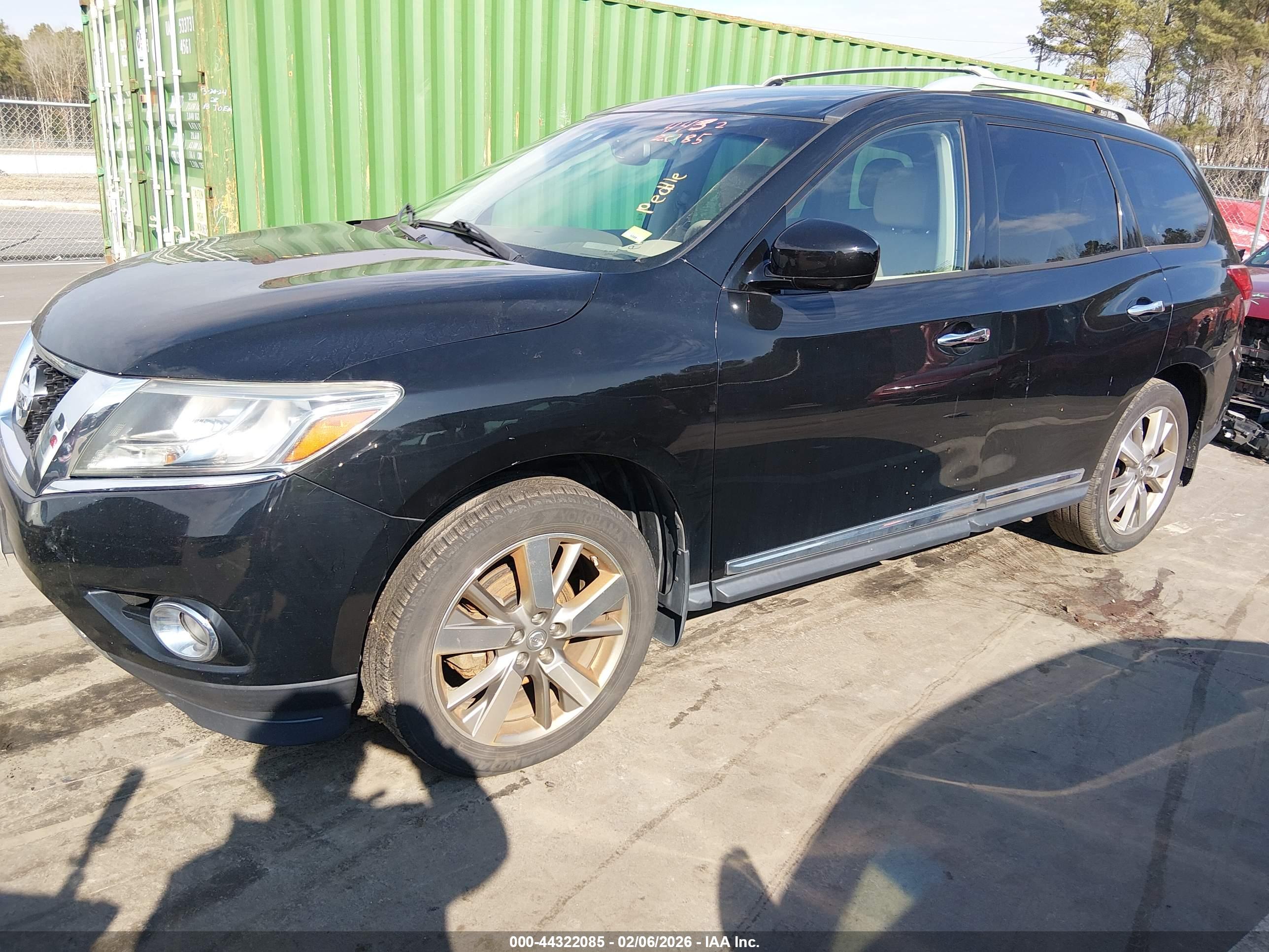 NISSAN PATHFINDER image 2