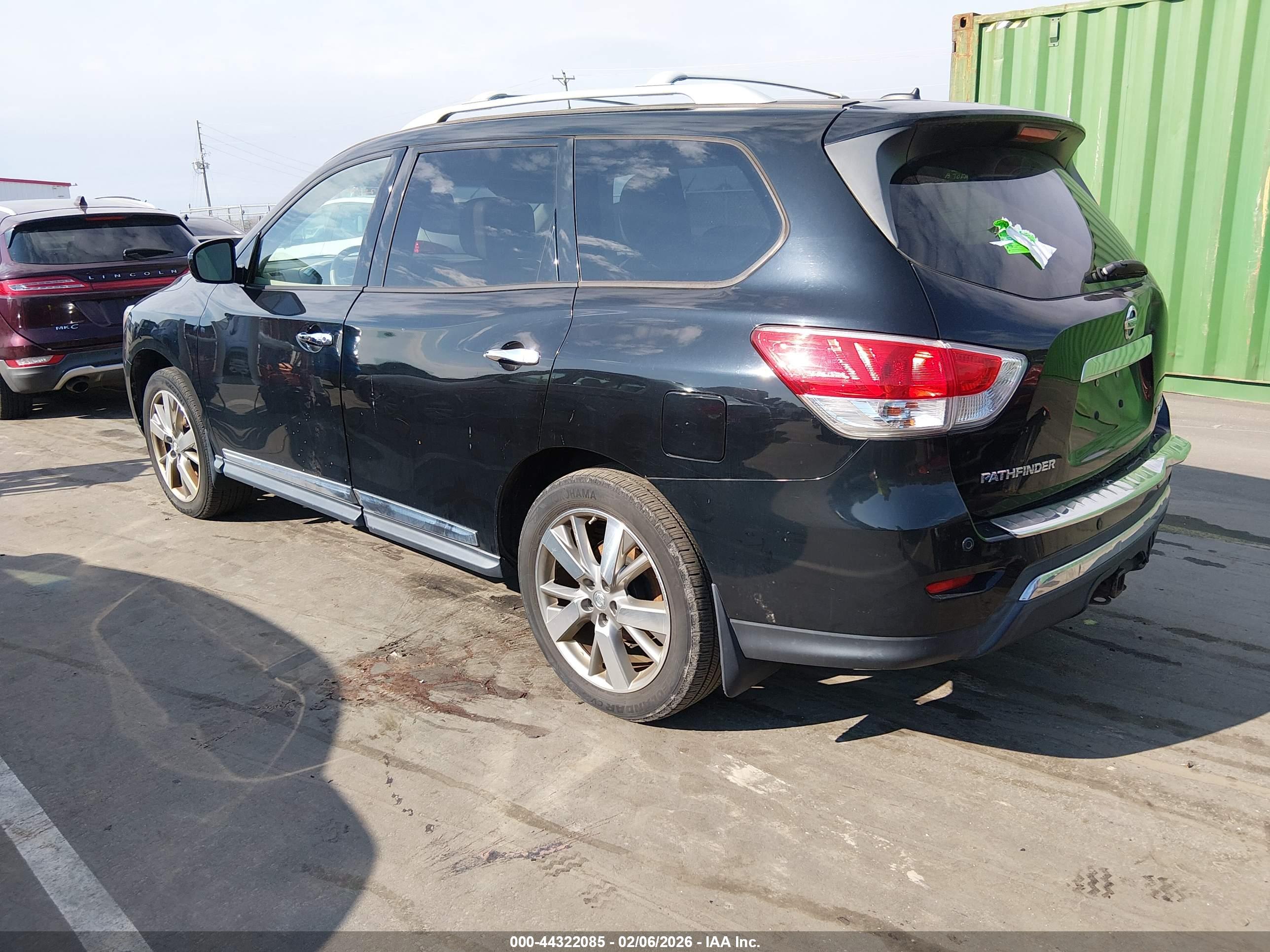 NISSAN PATHFINDER image 3