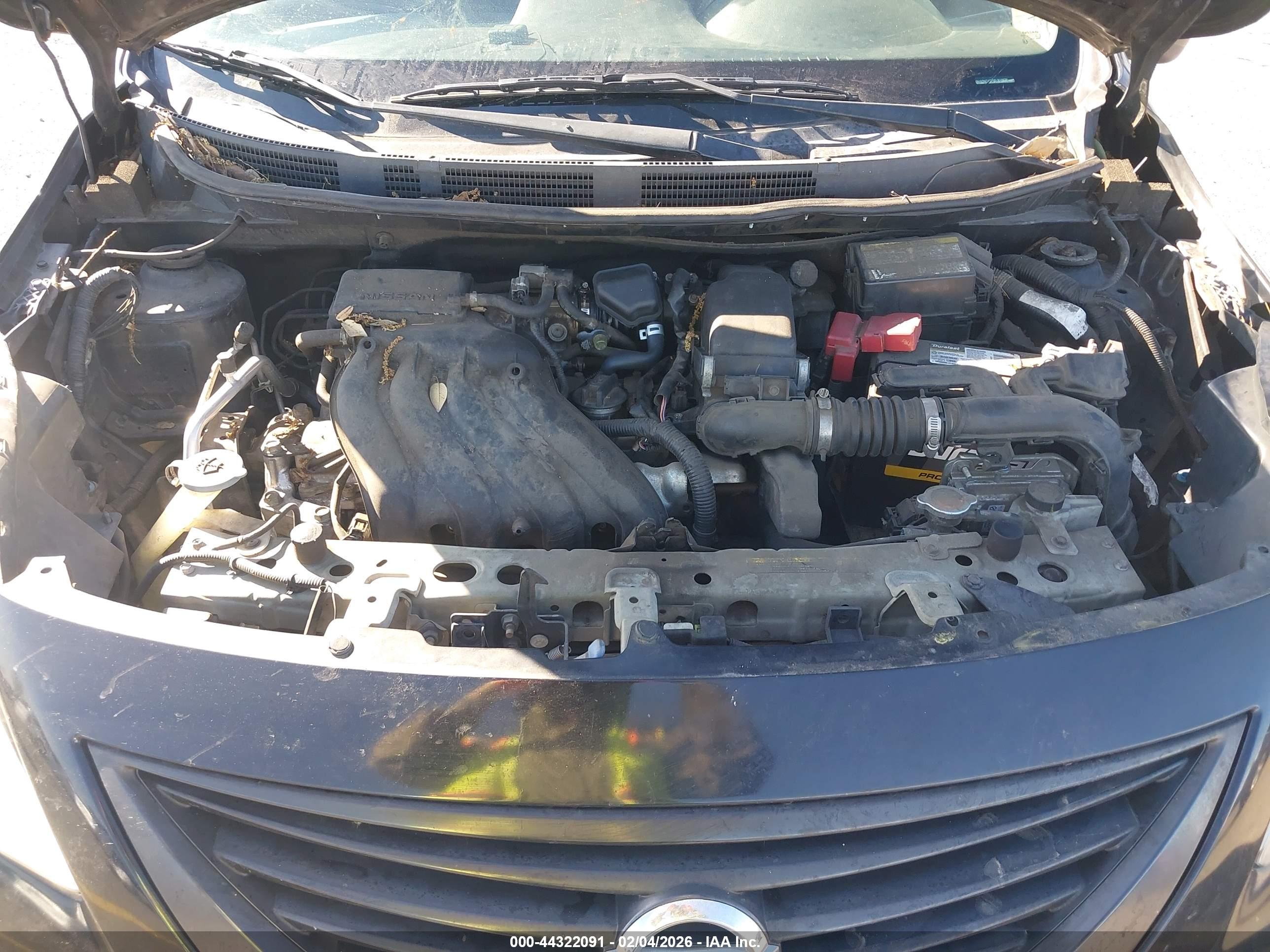 NISSAN VERSA image 10