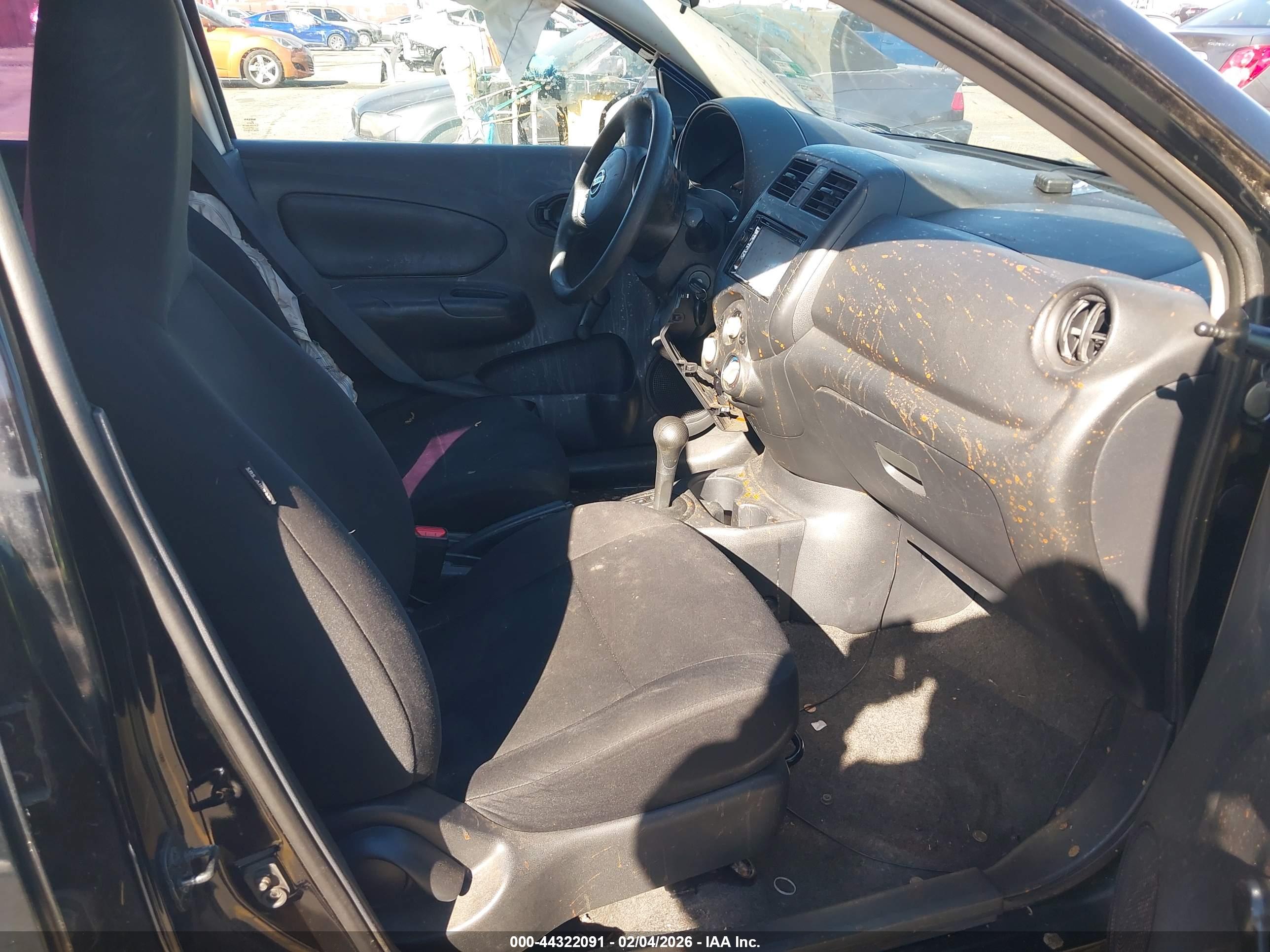 NISSAN VERSA image 5