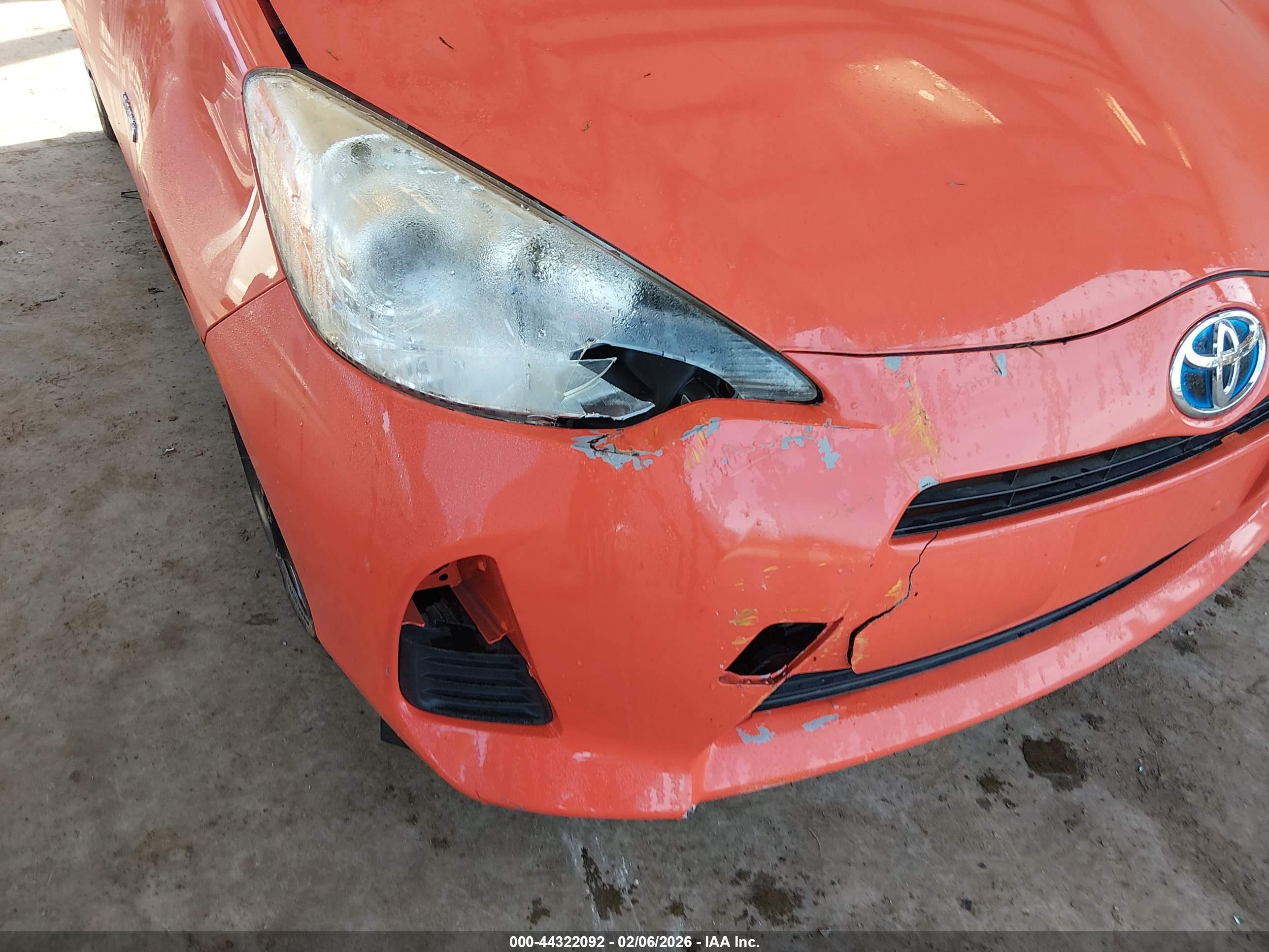 TOYOTA PRIUS image 6