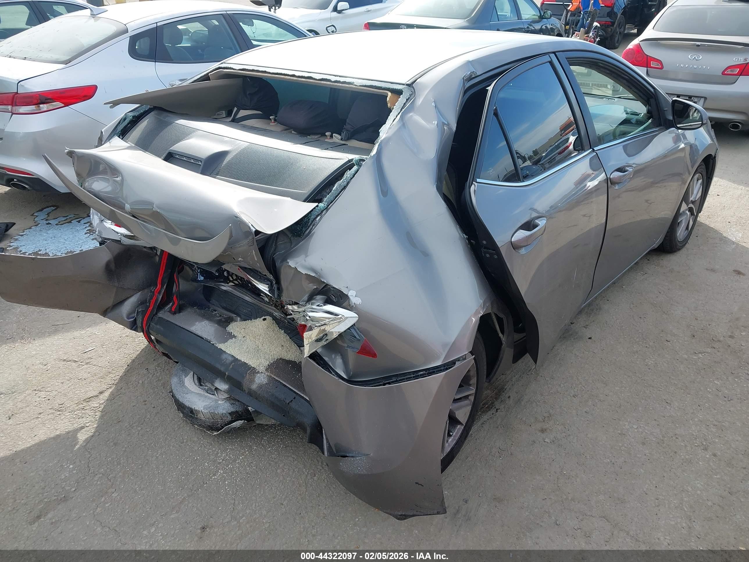 TOYOTA COROLLA image 4