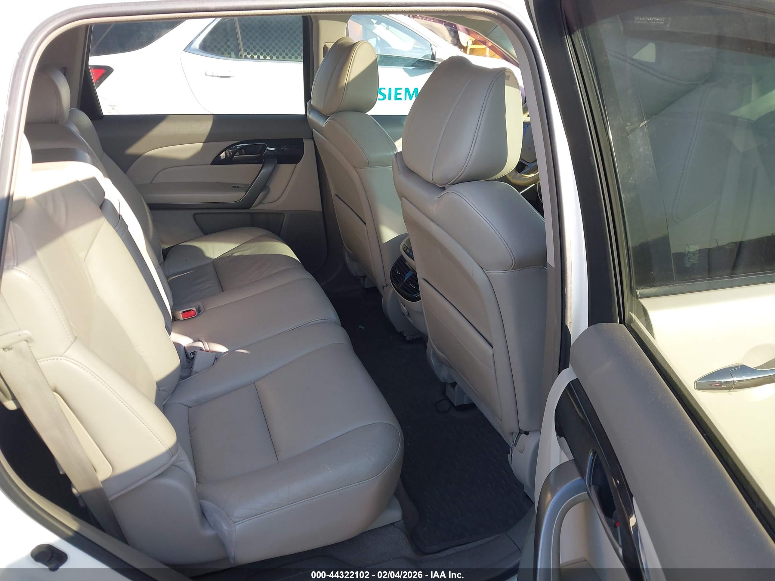 ACURA MDX image 8