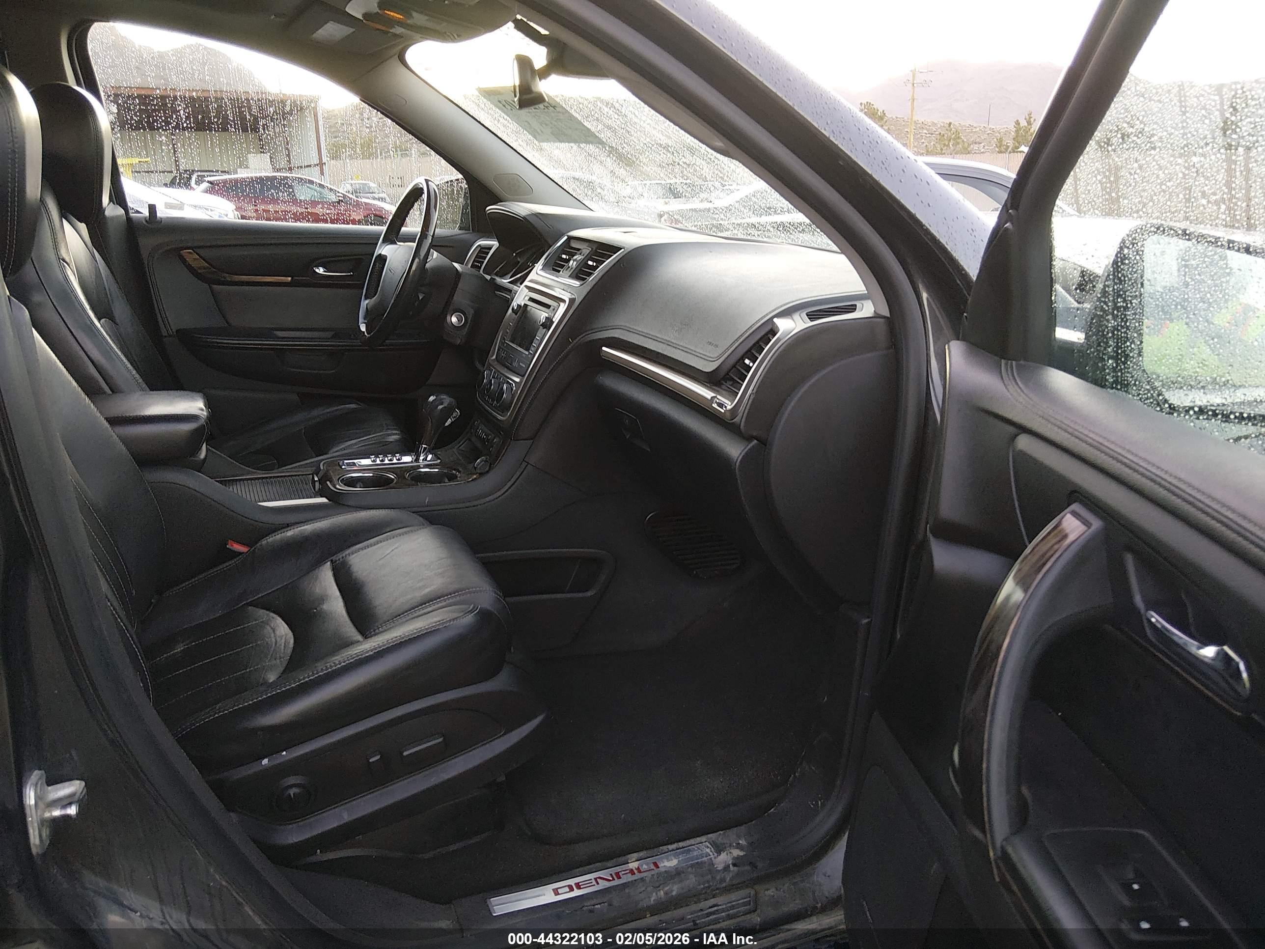 GMC ACADIA image 5