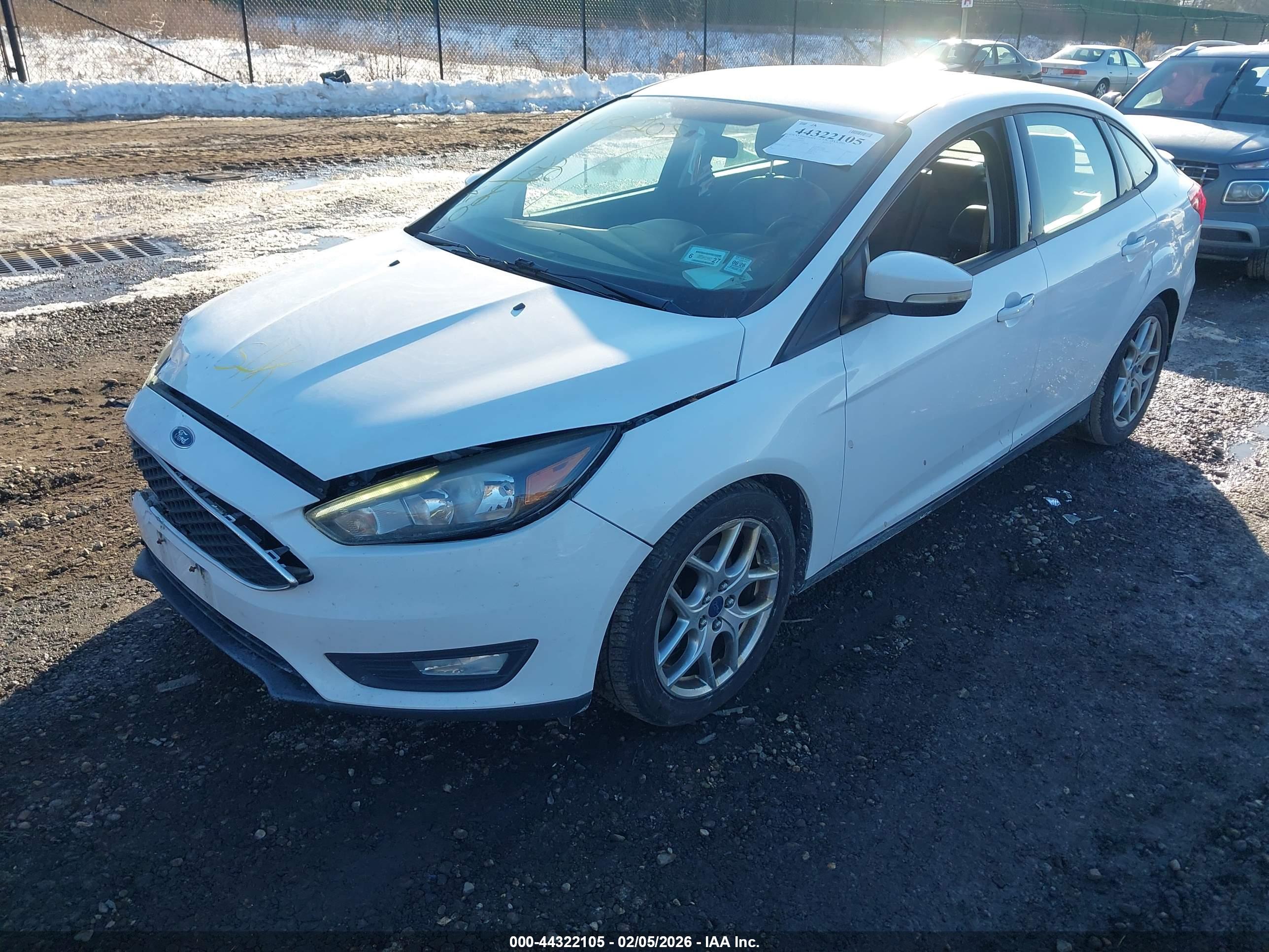 FORD FOCUS image 2