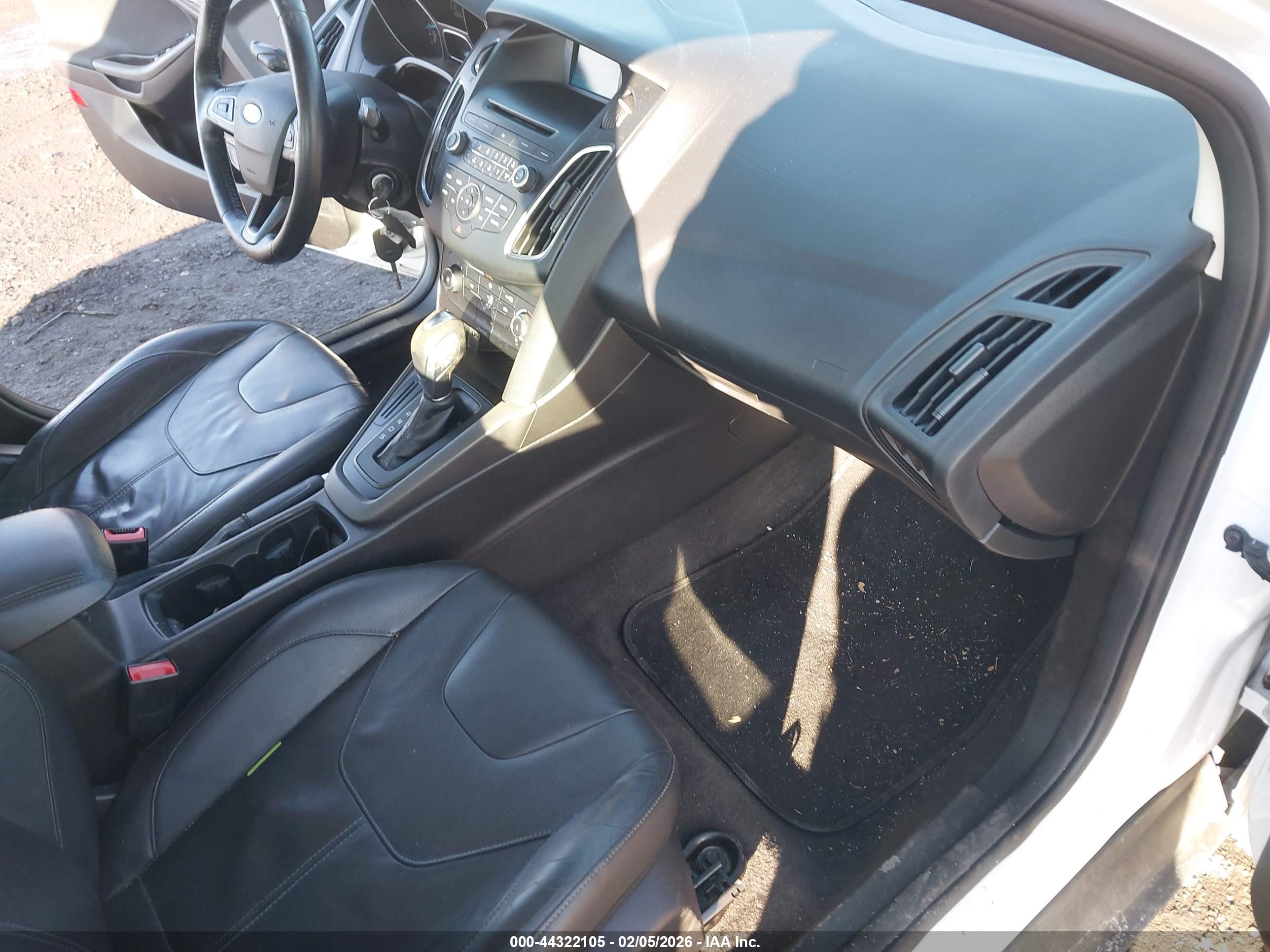 FORD FOCUS image 5