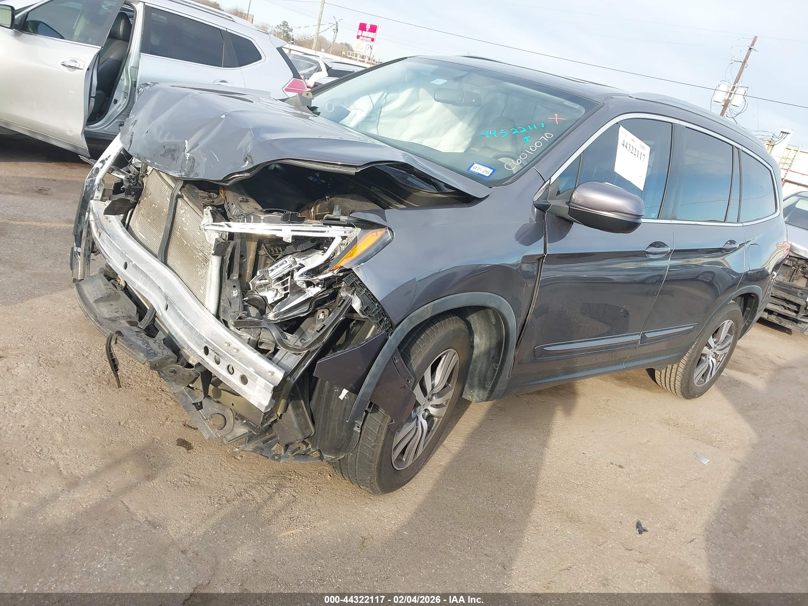 HONDA PILOT image 2