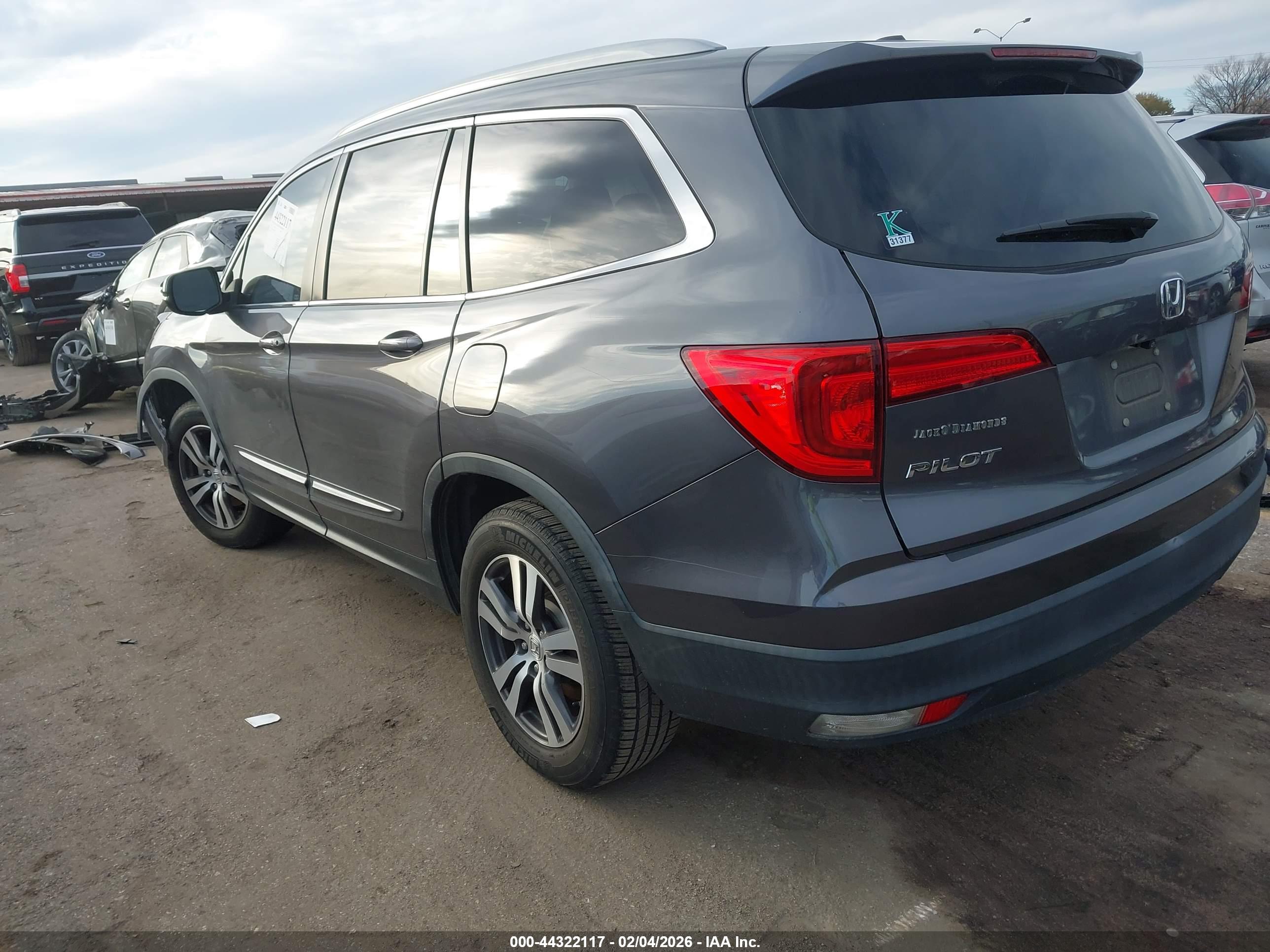 HONDA PILOT image 3