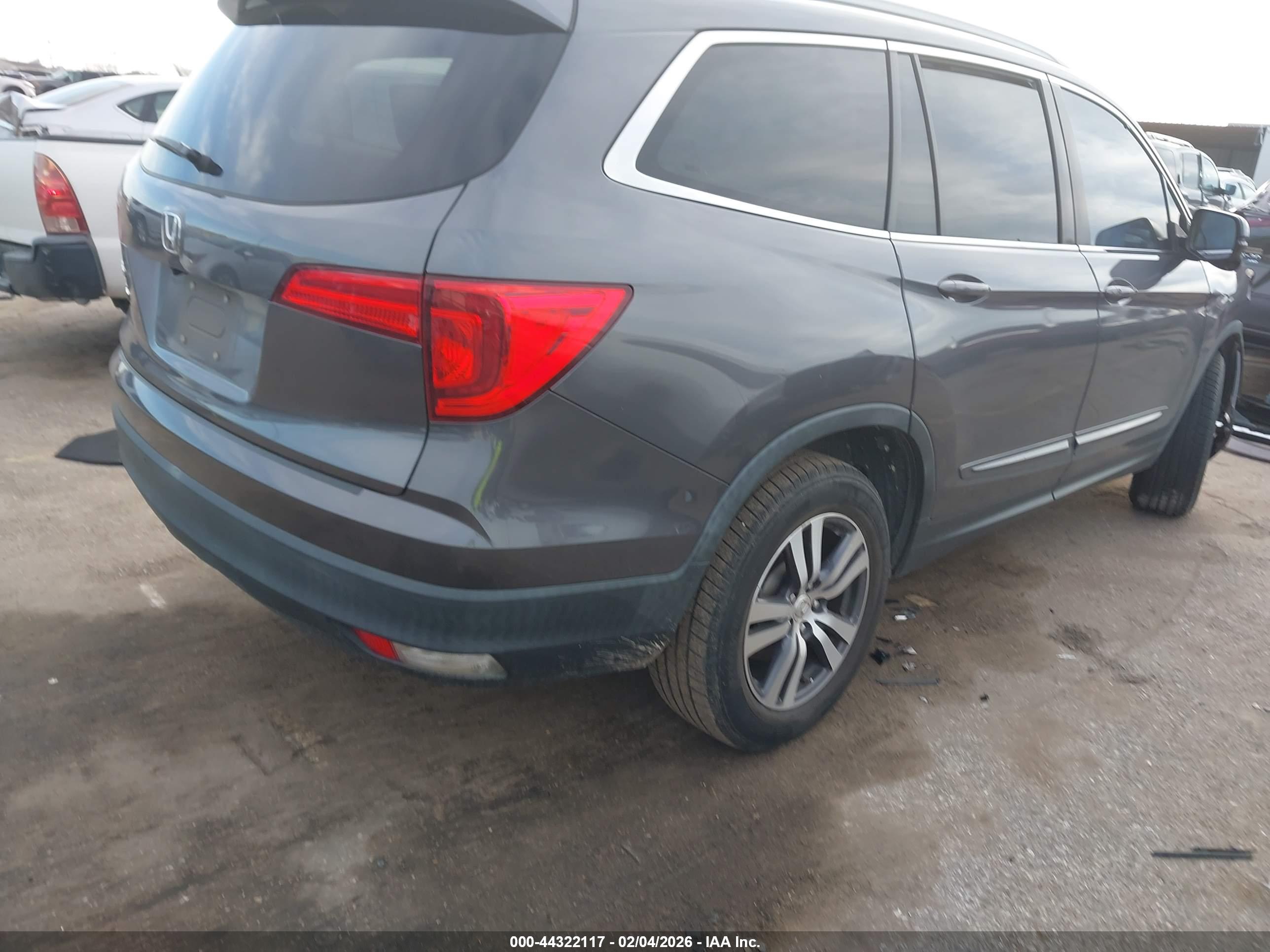 HONDA PILOT image 4