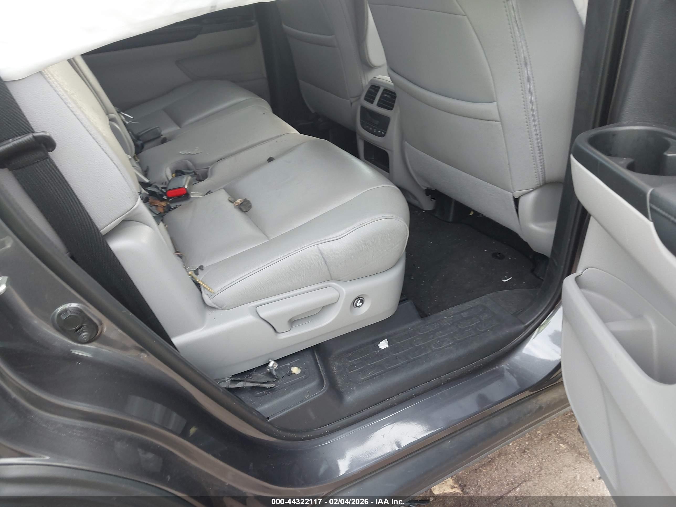HONDA PILOT image 8