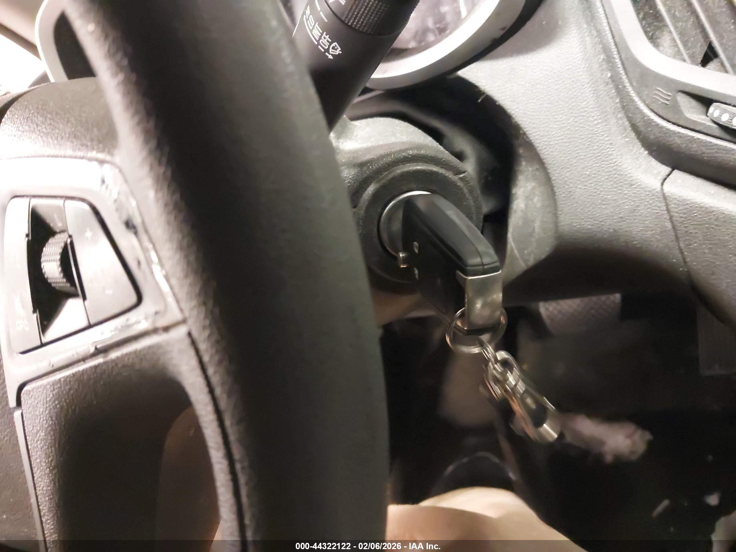 CHEVROLET EQUINOX image 11