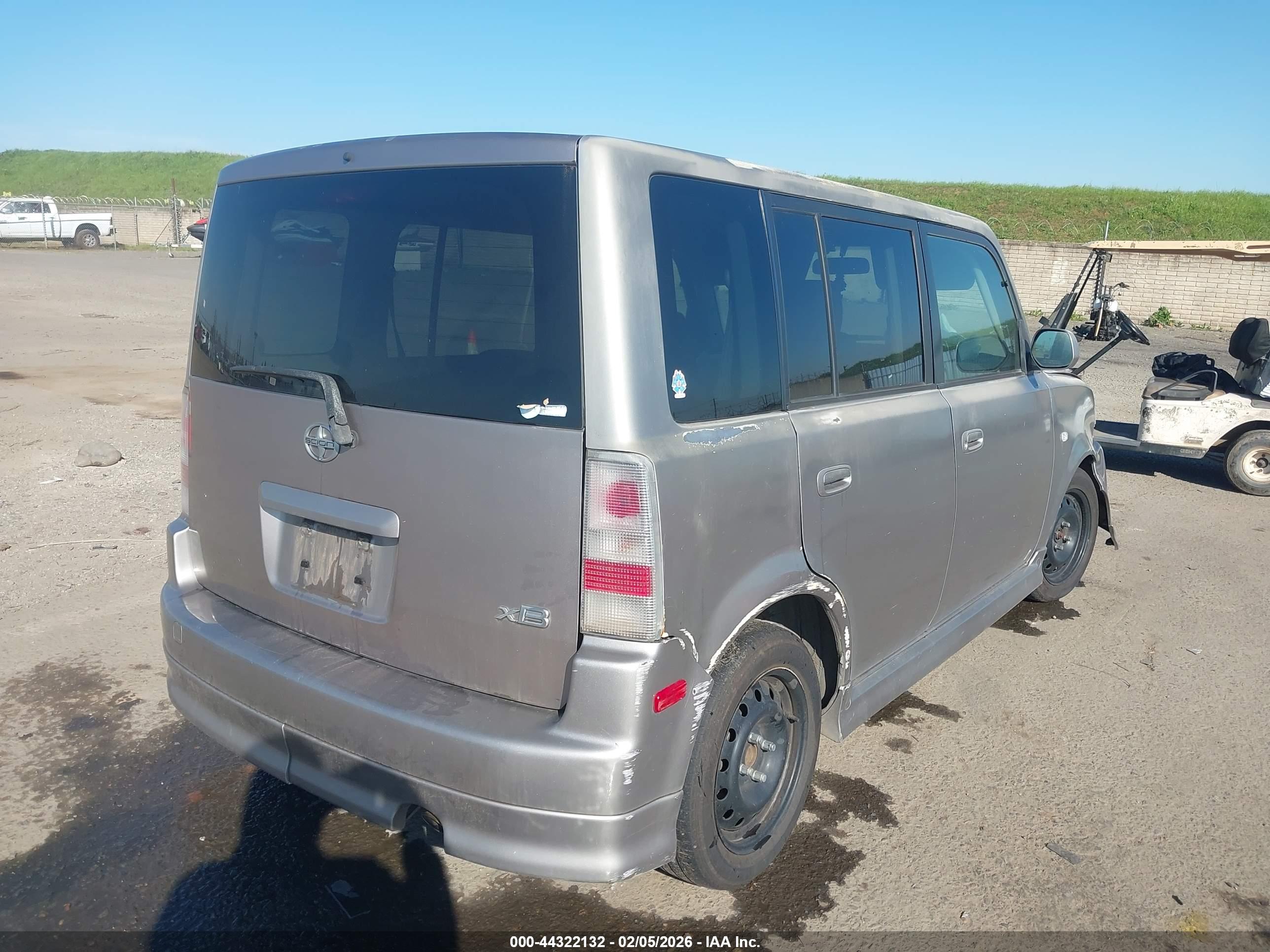 SCION XB image 4