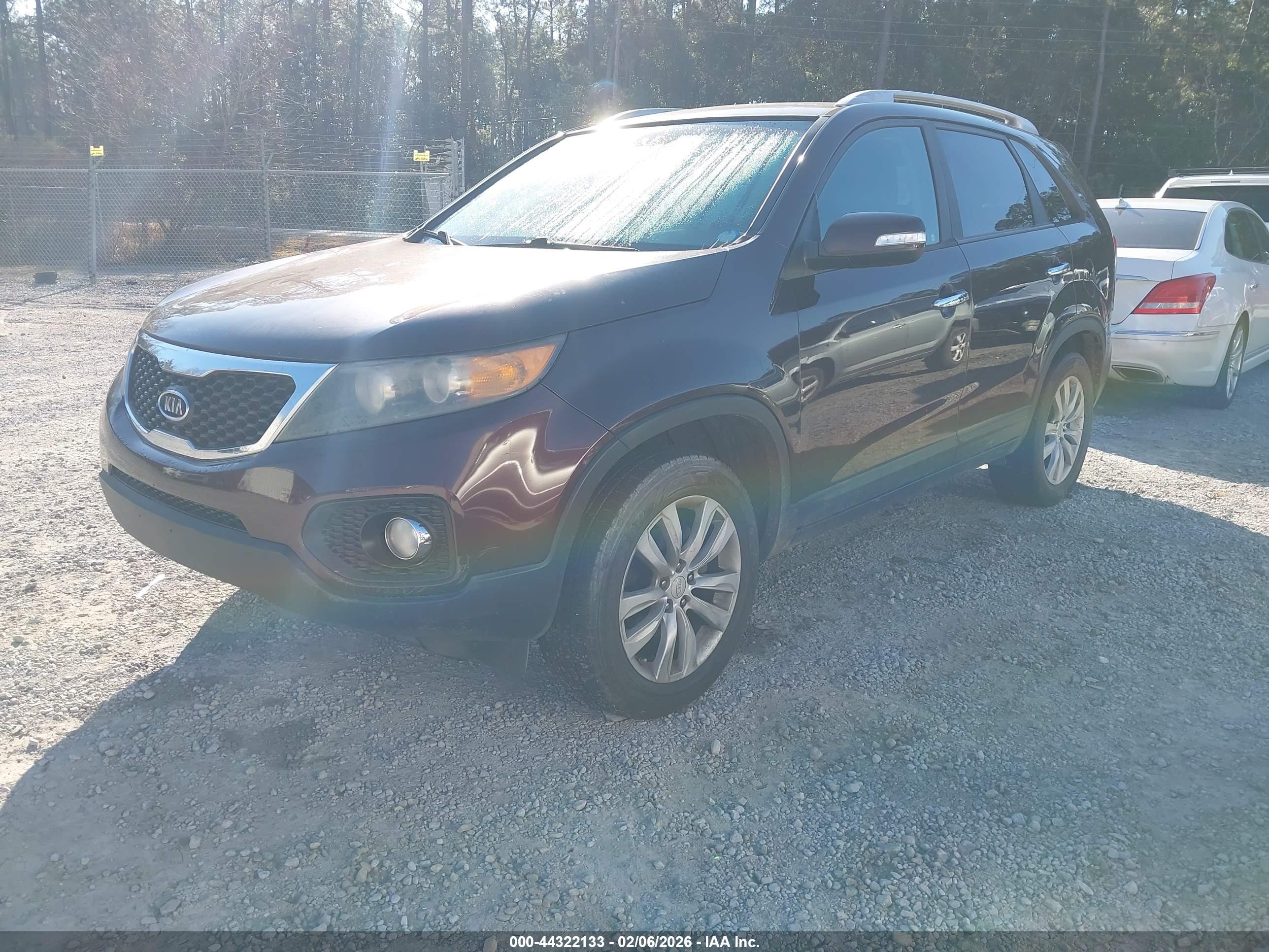 KIA SORENTO image 2