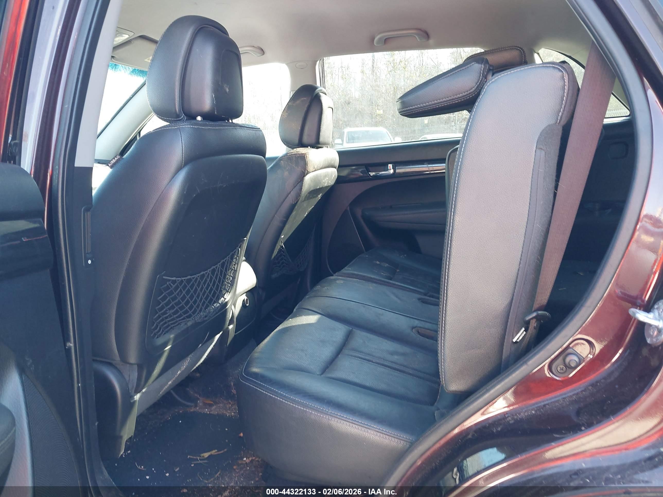 KIA SORENTO image 8