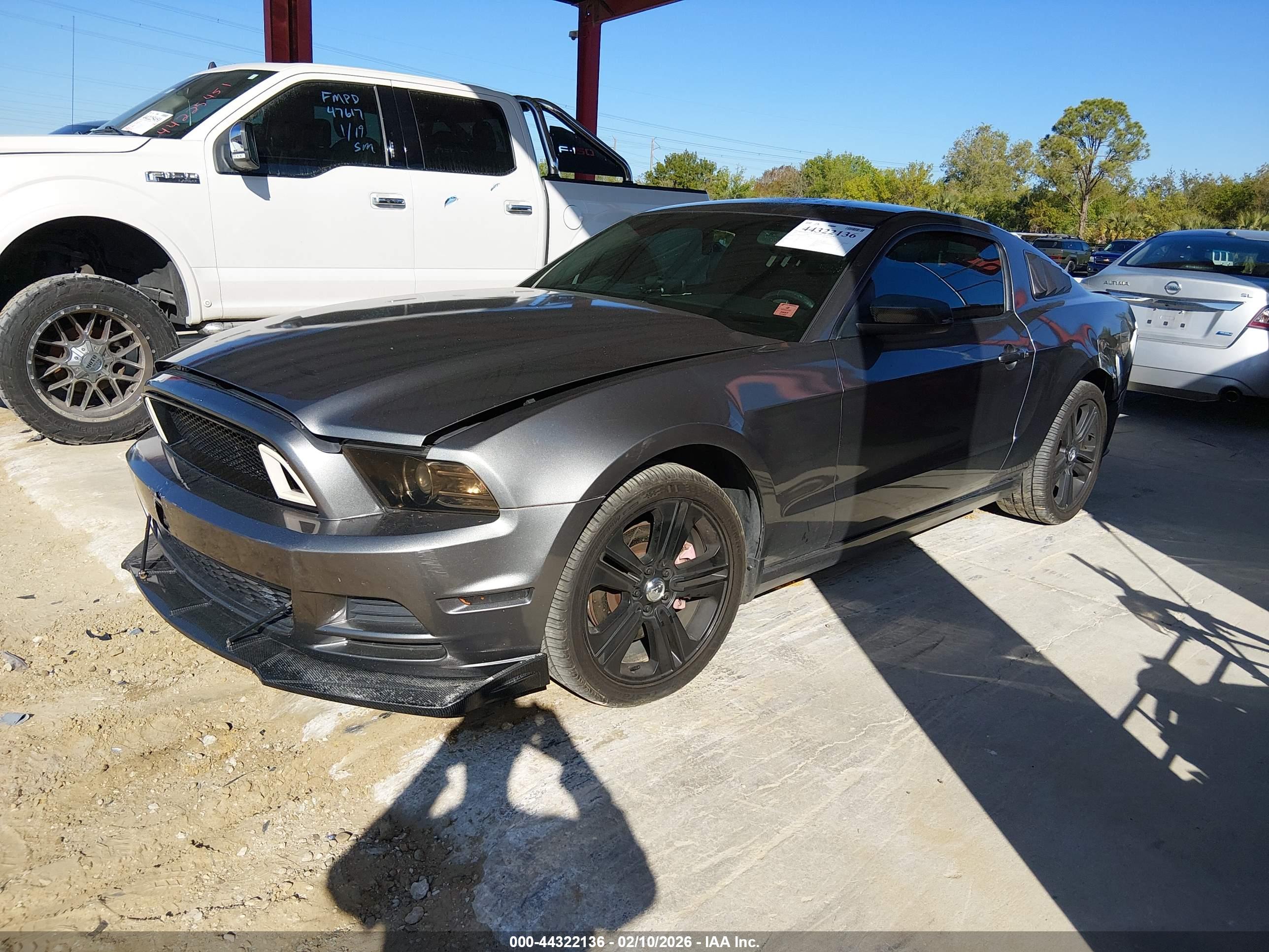 FORD MUSTANG image 2