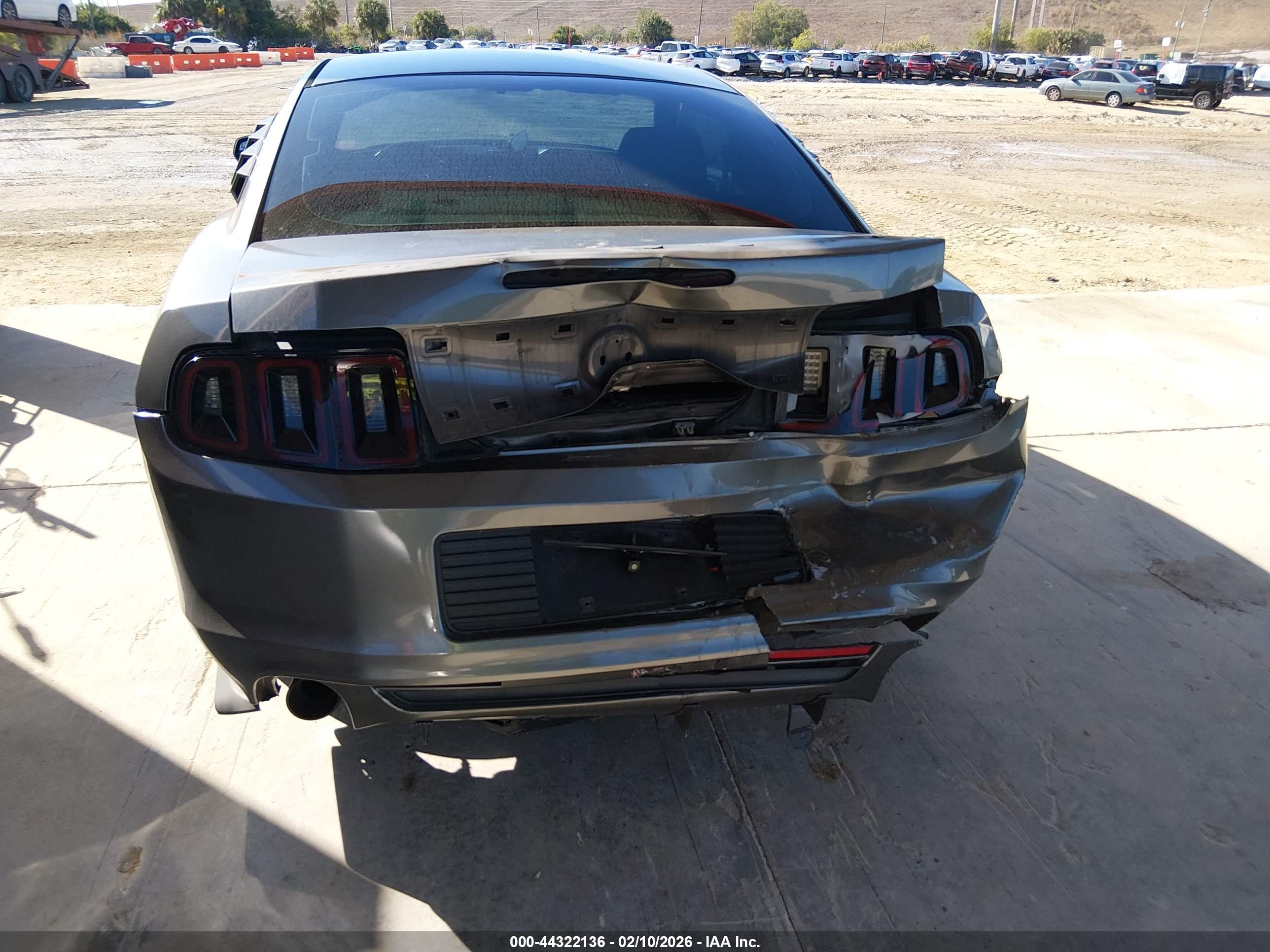 FORD MUSTANG image 6
