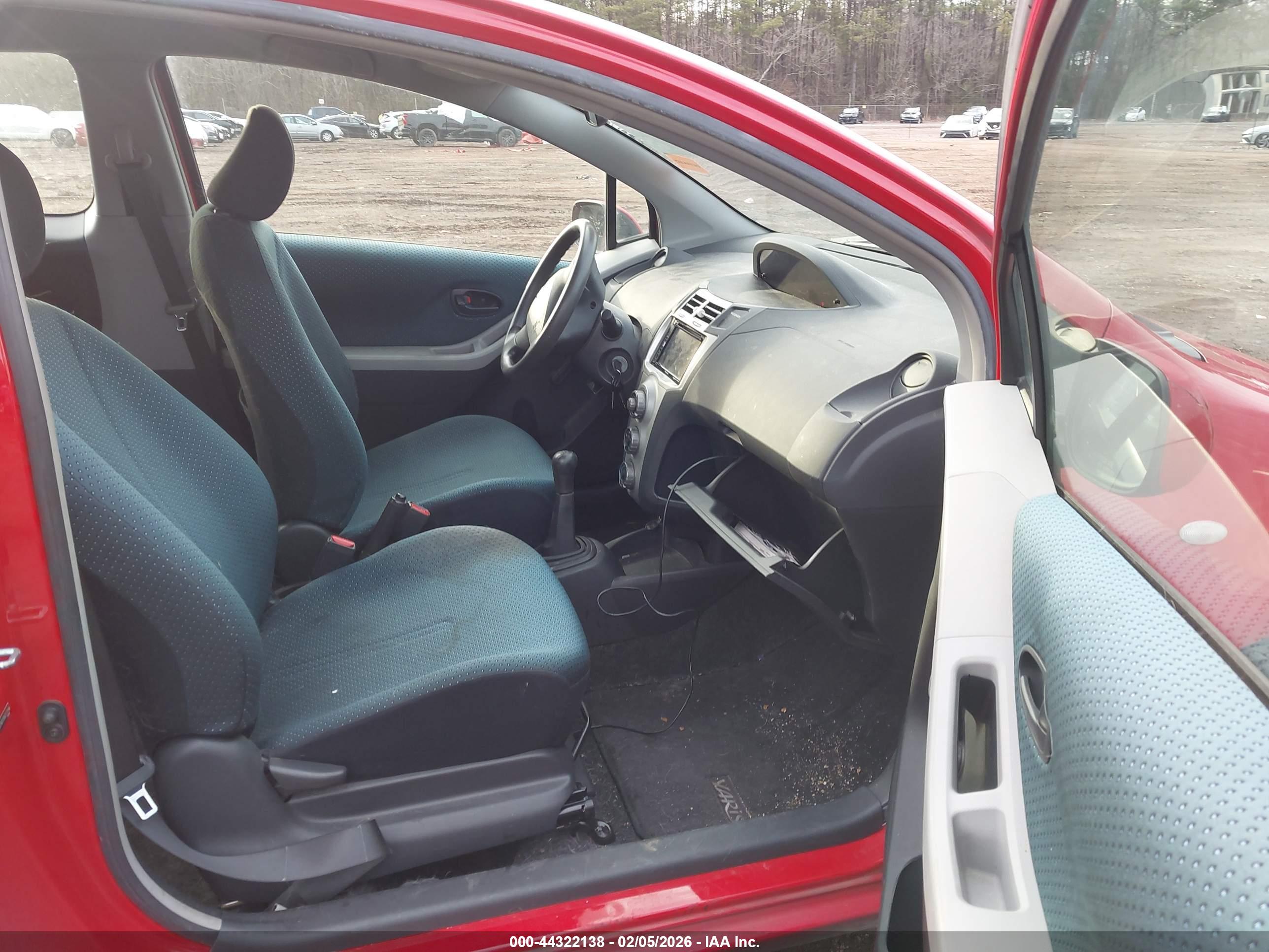 TOYOTA YARIS image 5