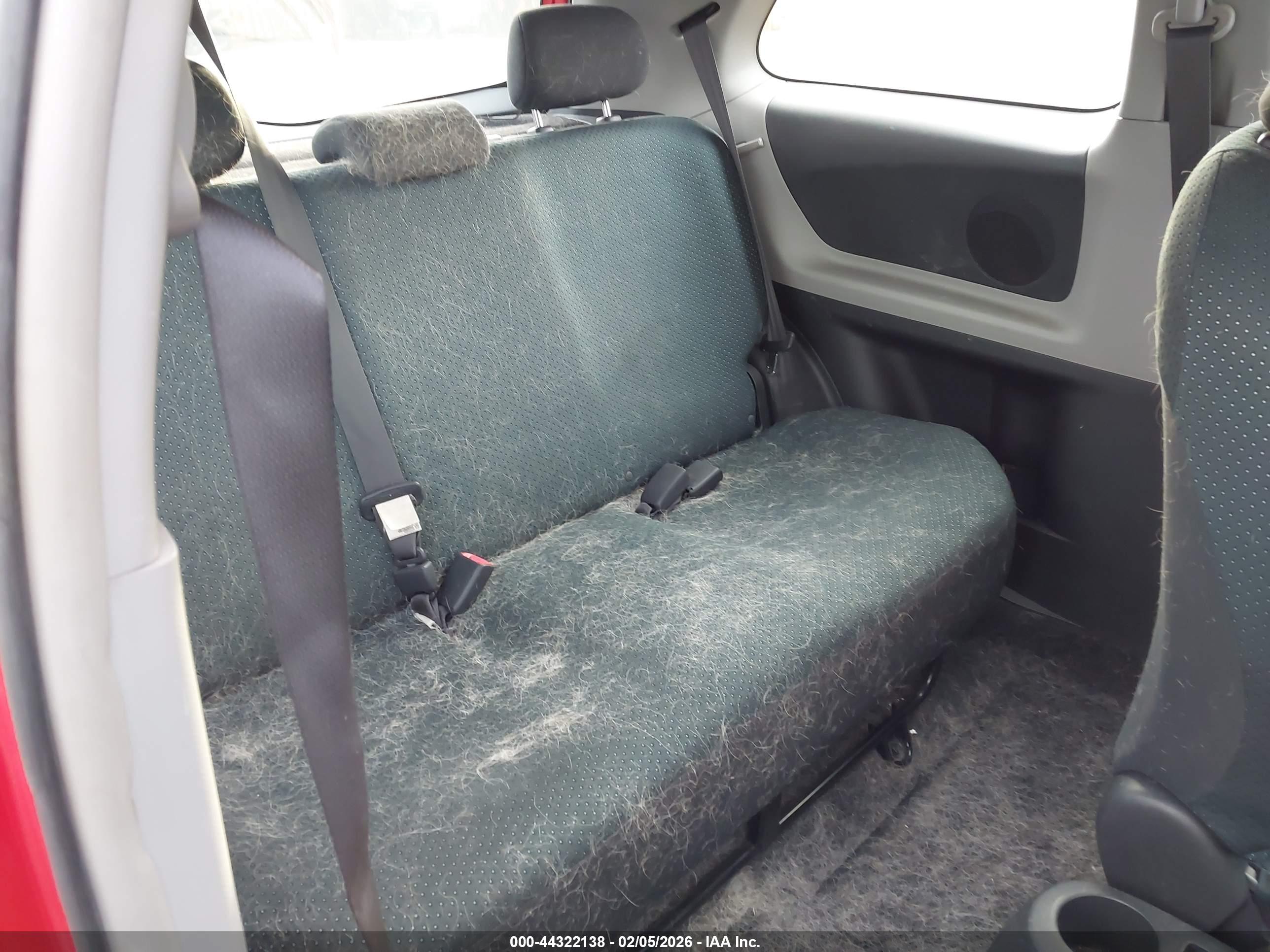 TOYOTA YARIS image 8