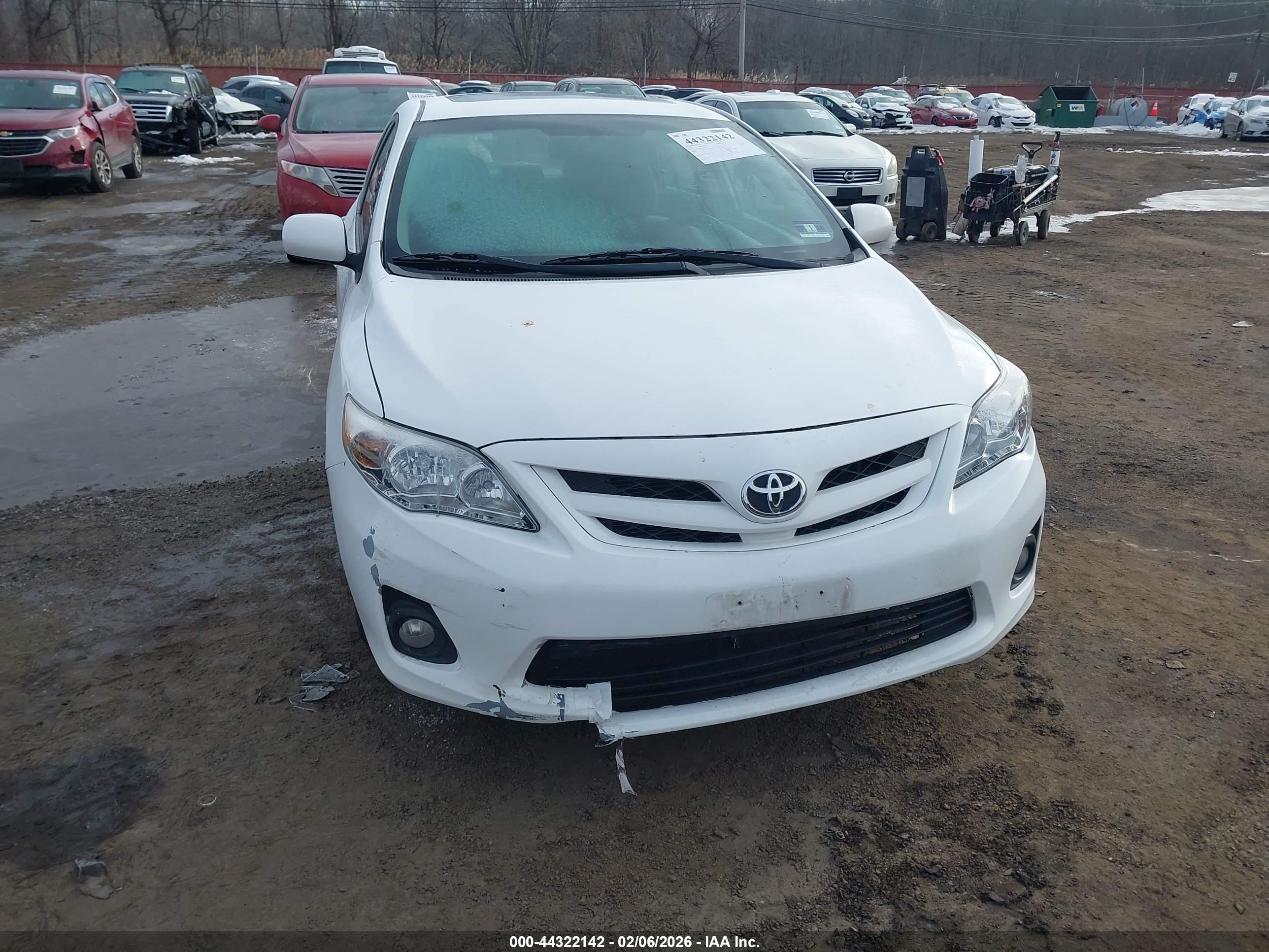 TOYOTA COROLLA image 6