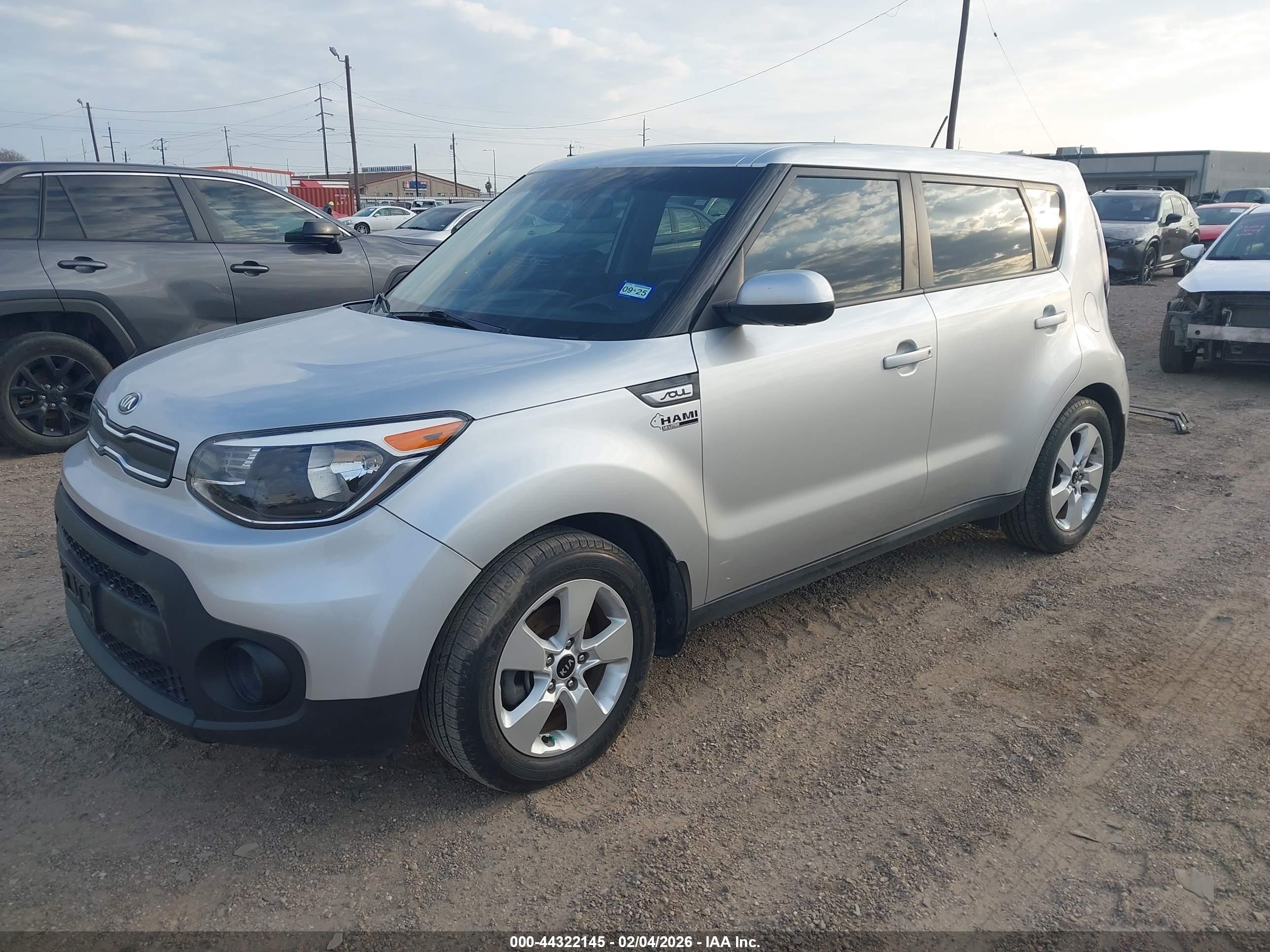 KIA SOUL image 2