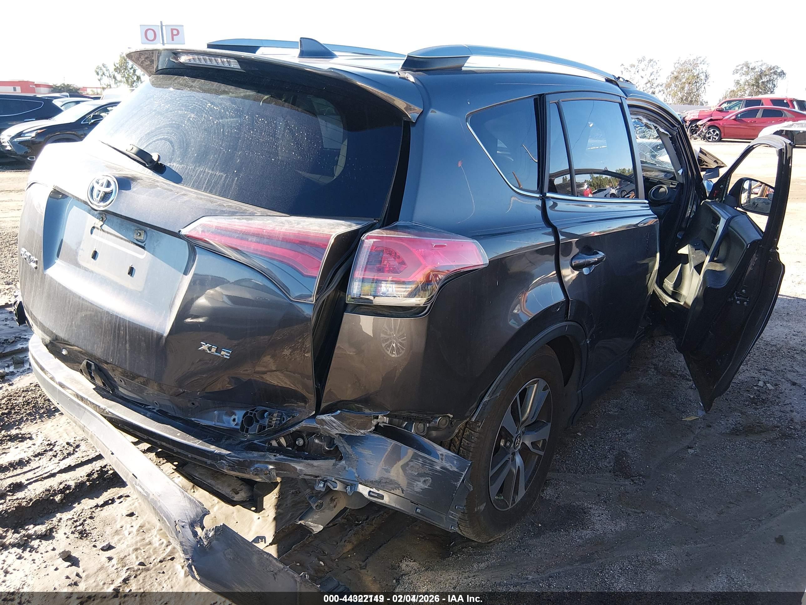 TOYOTA RAV4 image 4