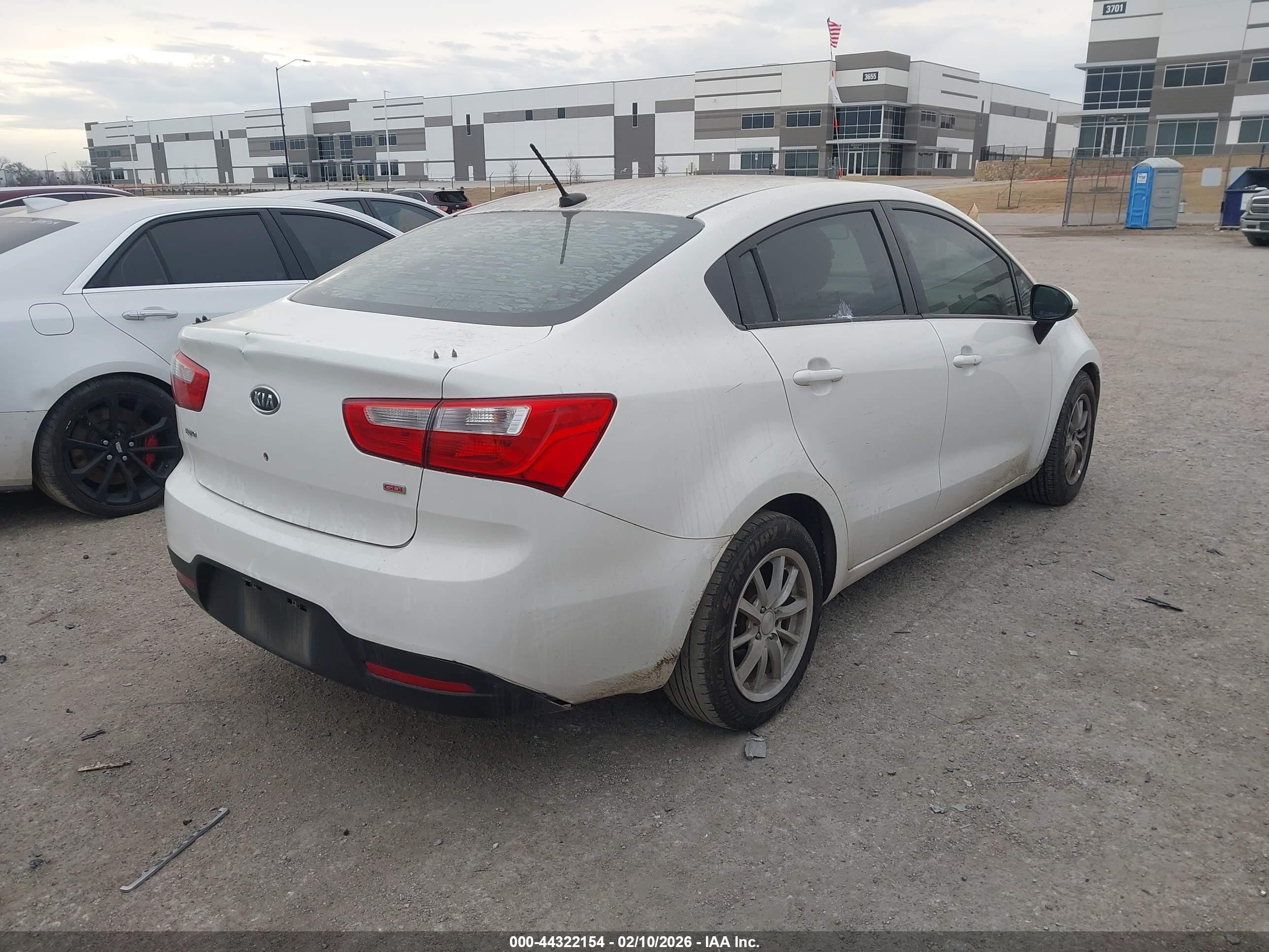 KIA RIO image 4