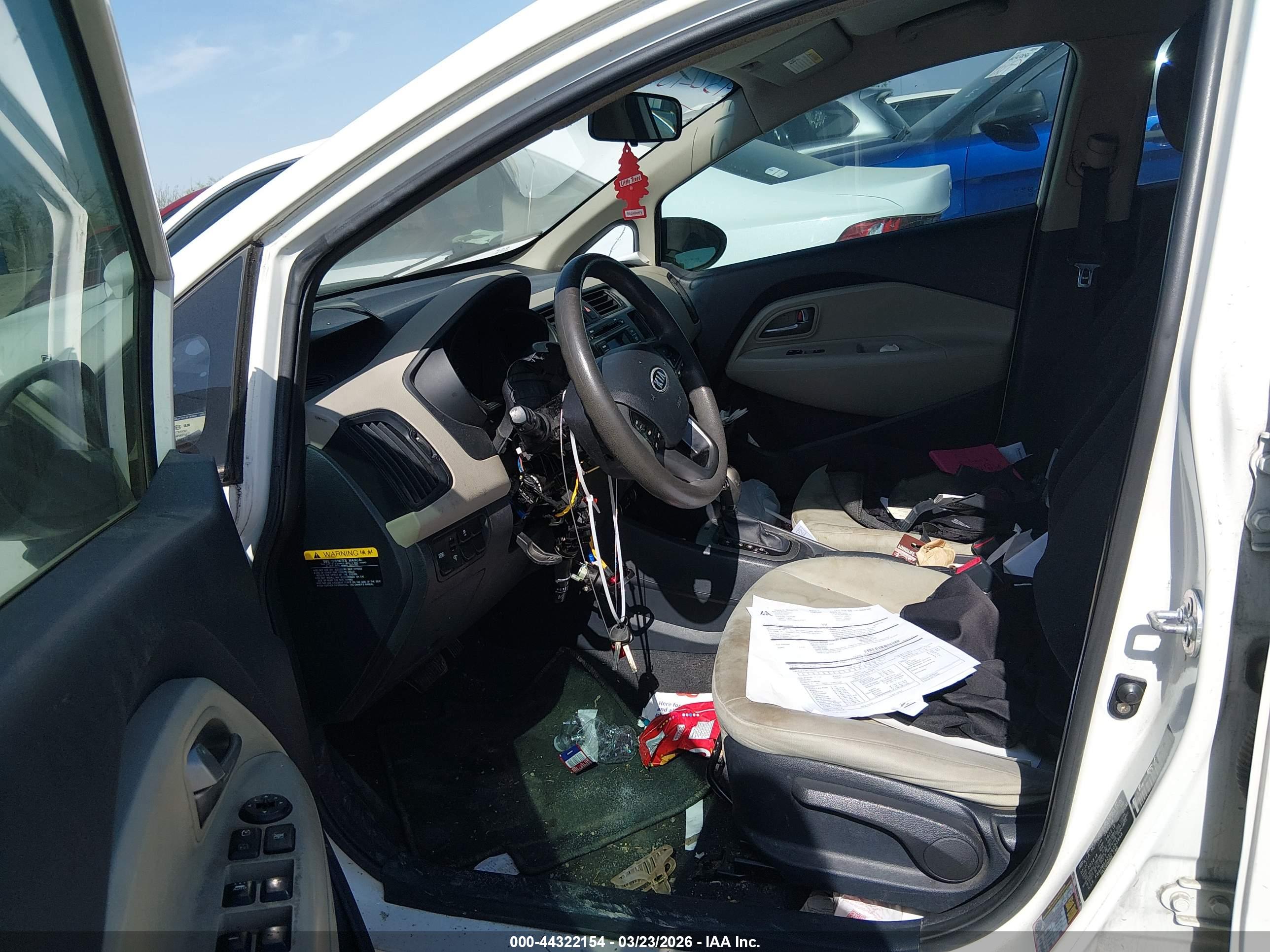 KIA RIO image 5