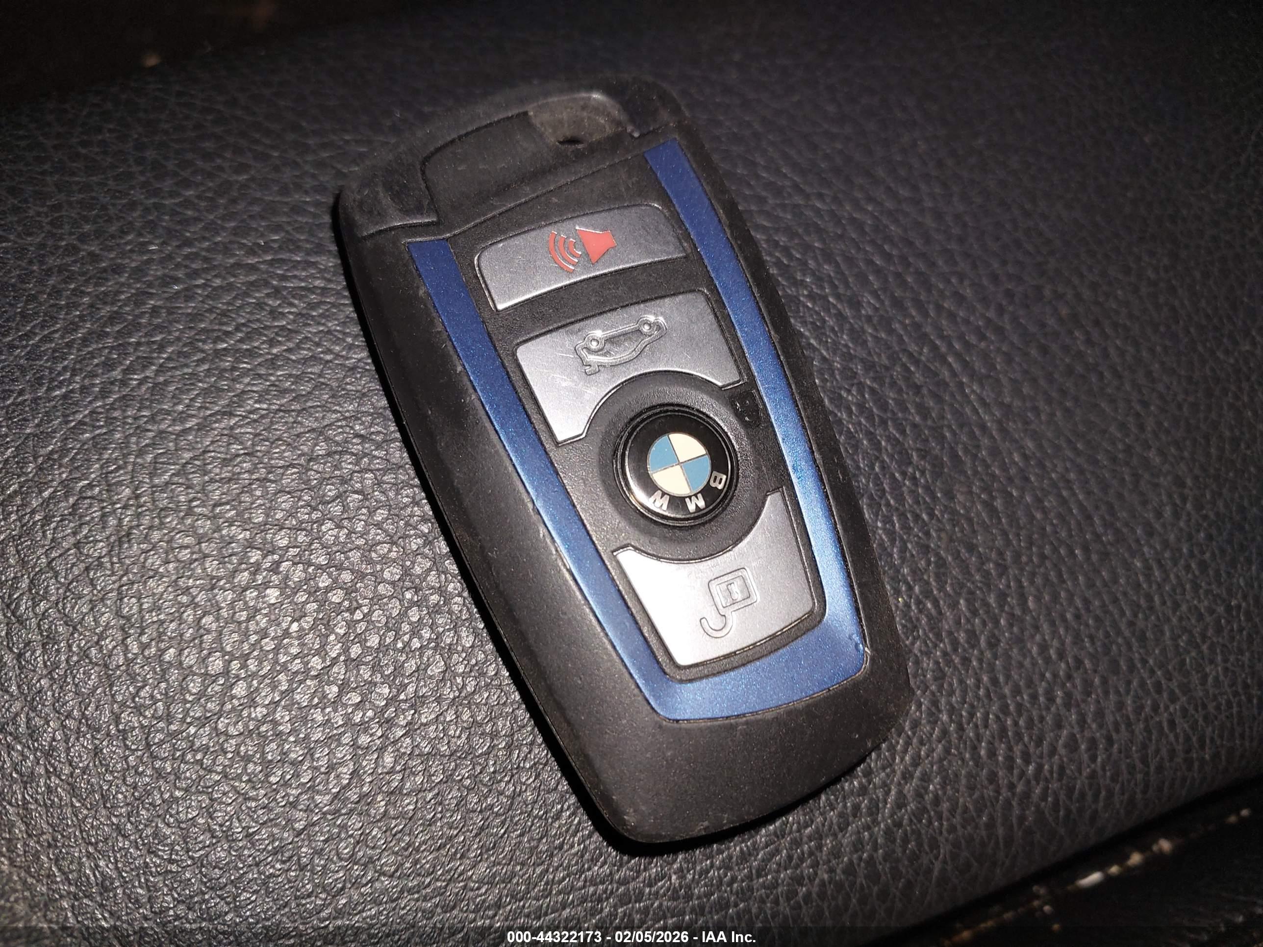 BMW 335I image 11
