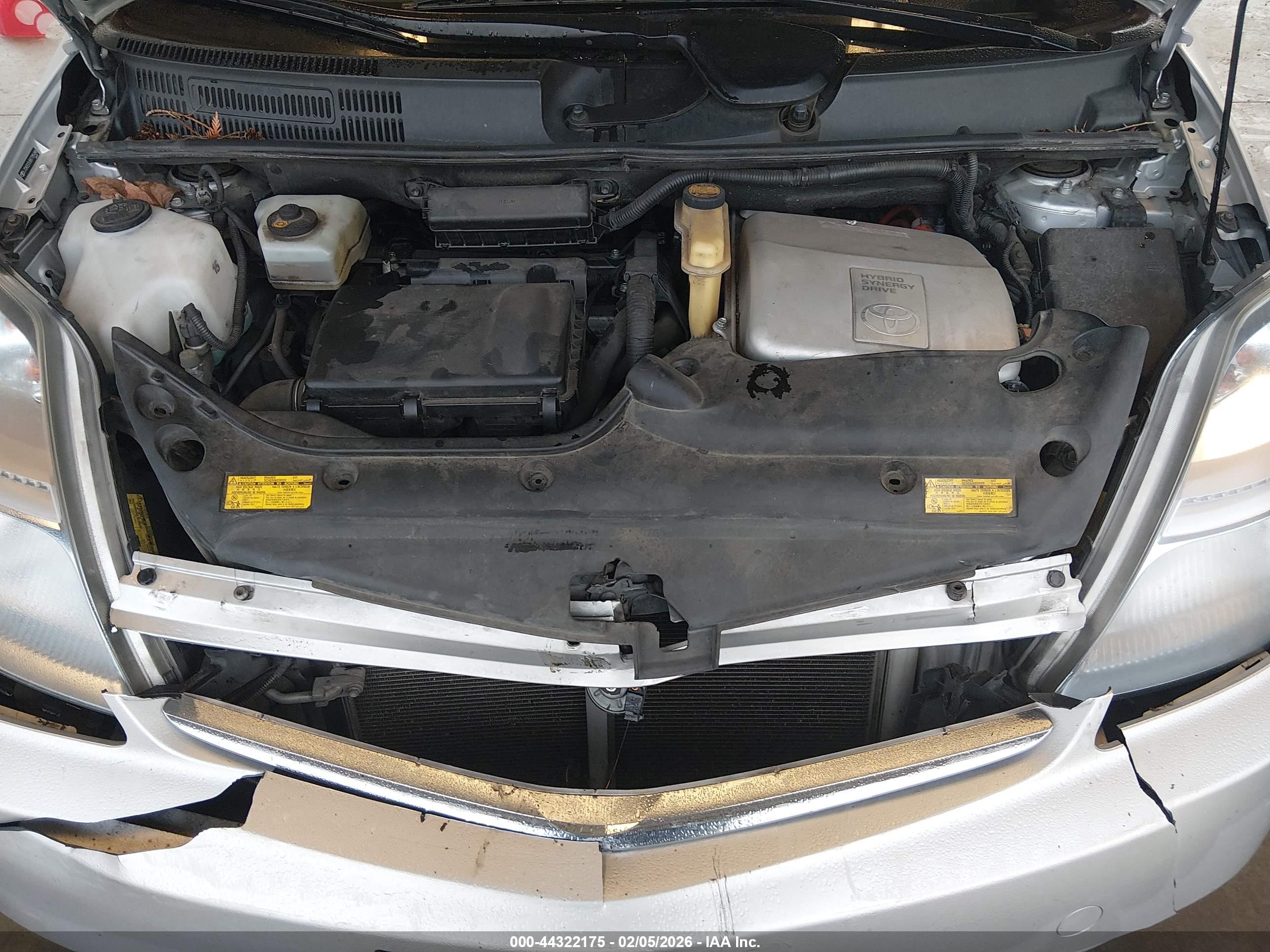 TOYOTA PRIUS image 10