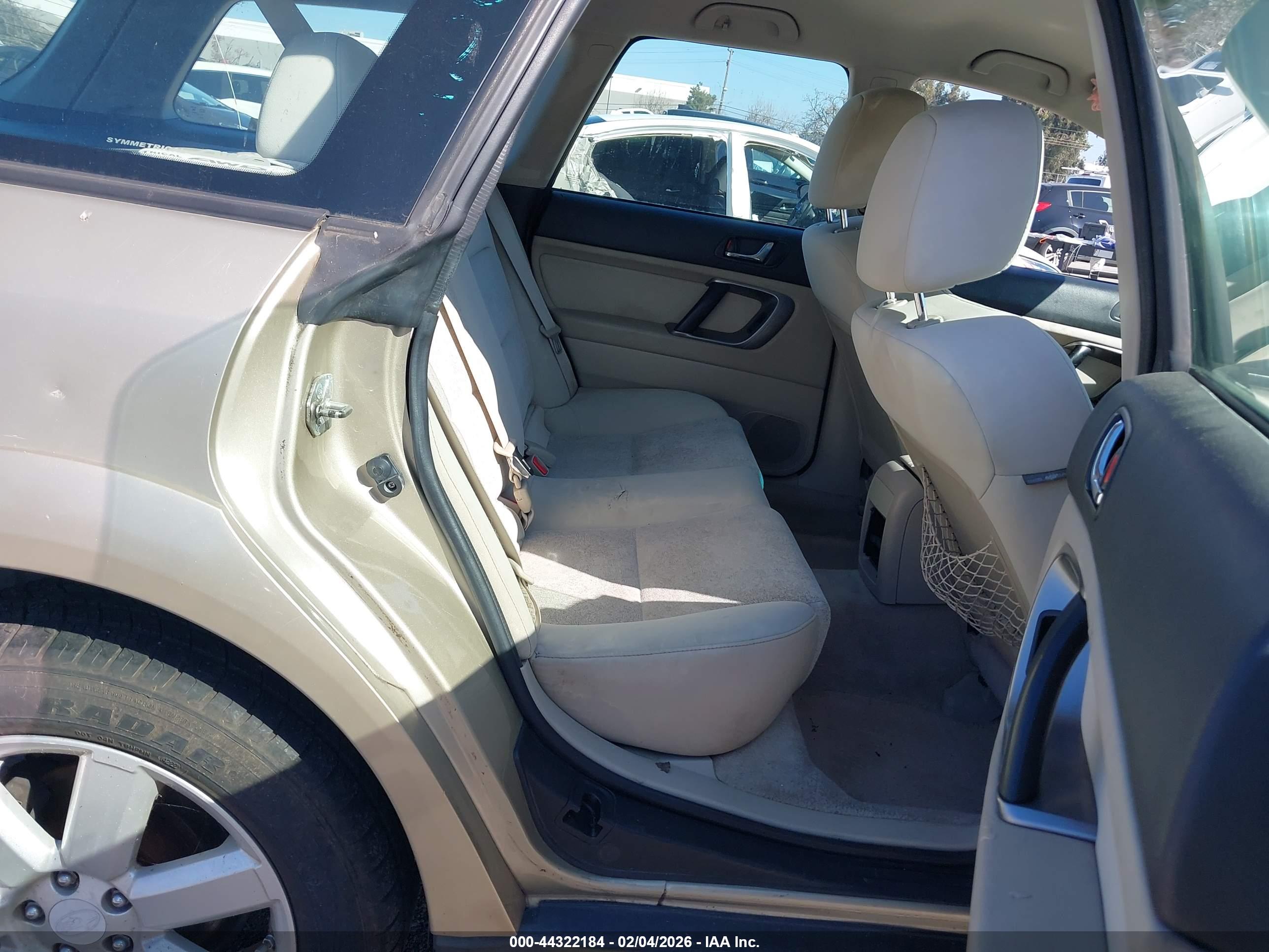 SUBARU OUTBACK image 8