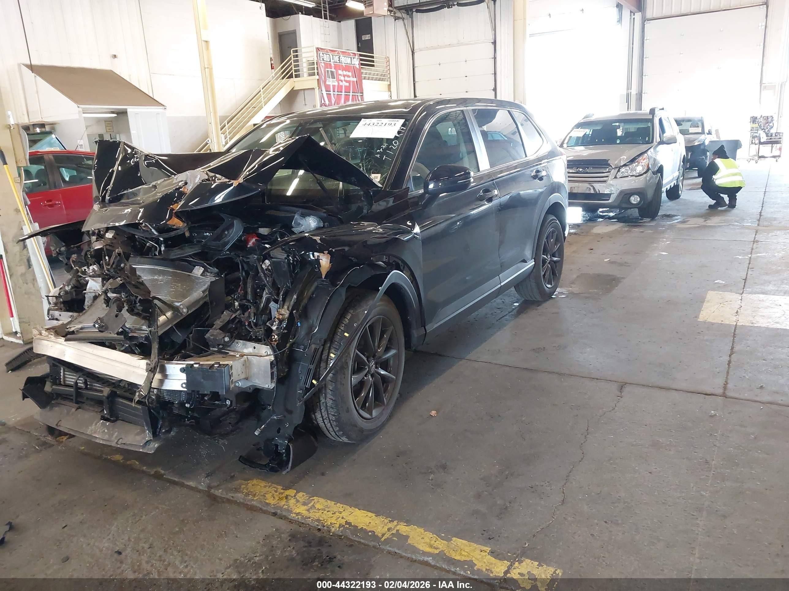HONDA CR-V image 2