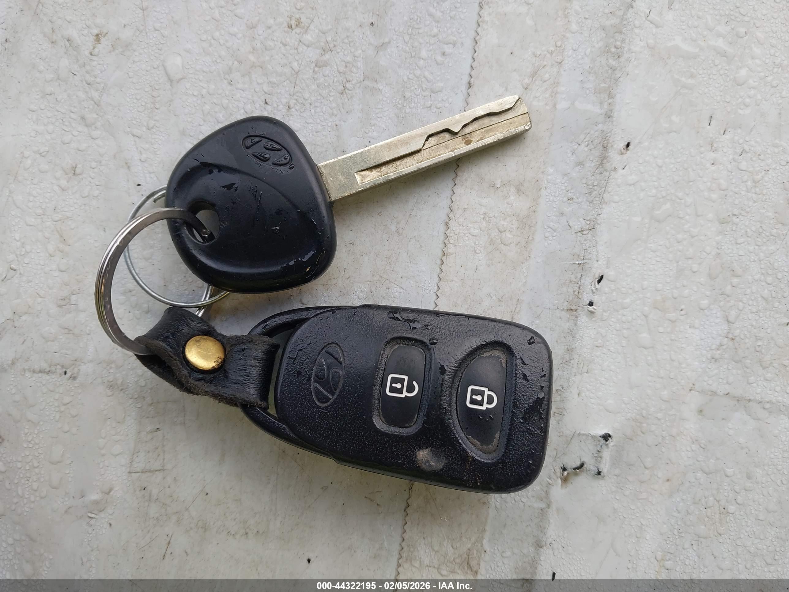HYUNDAI ACCENT image 11