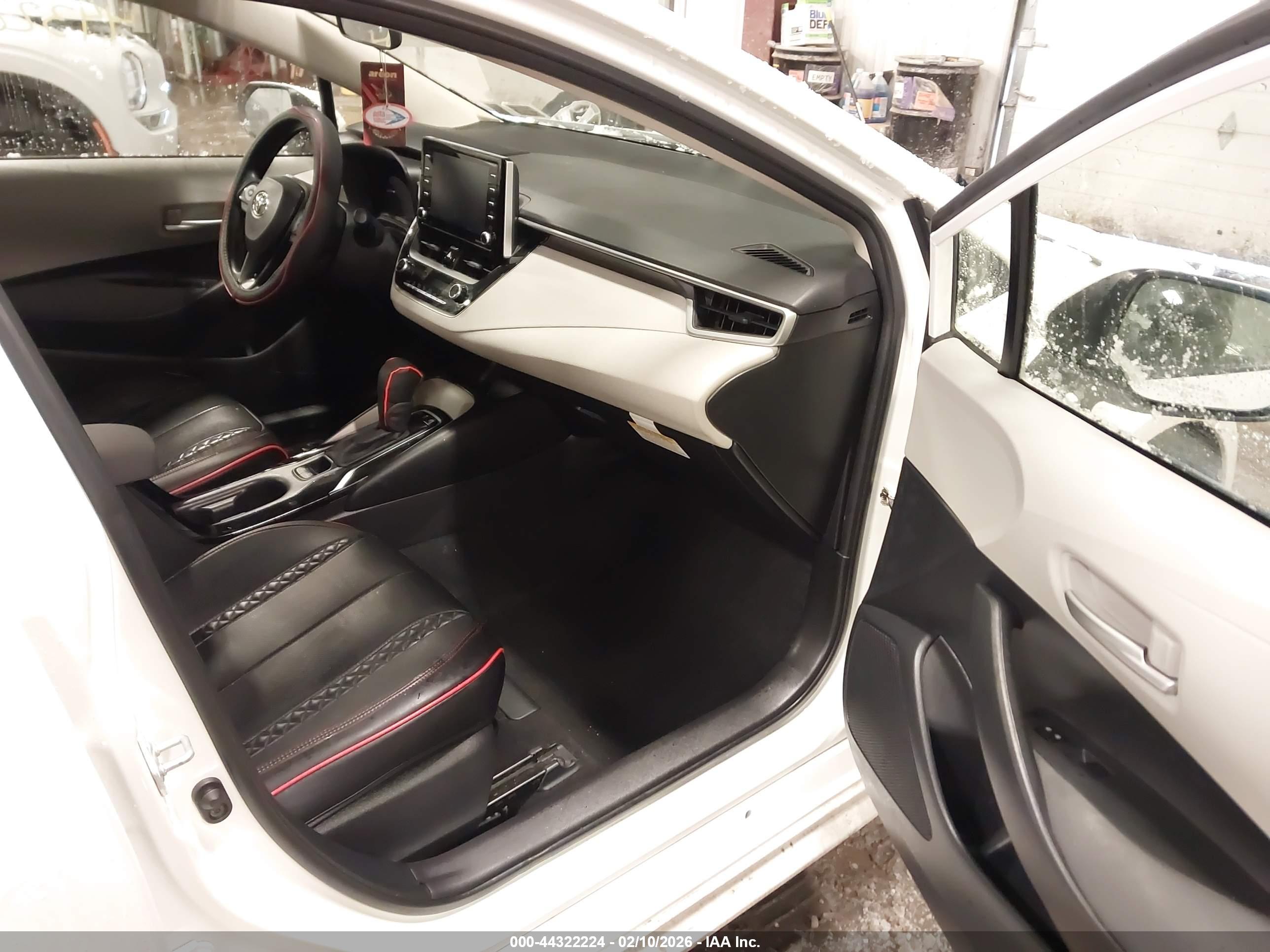 TOYOTA COROLLA image 5