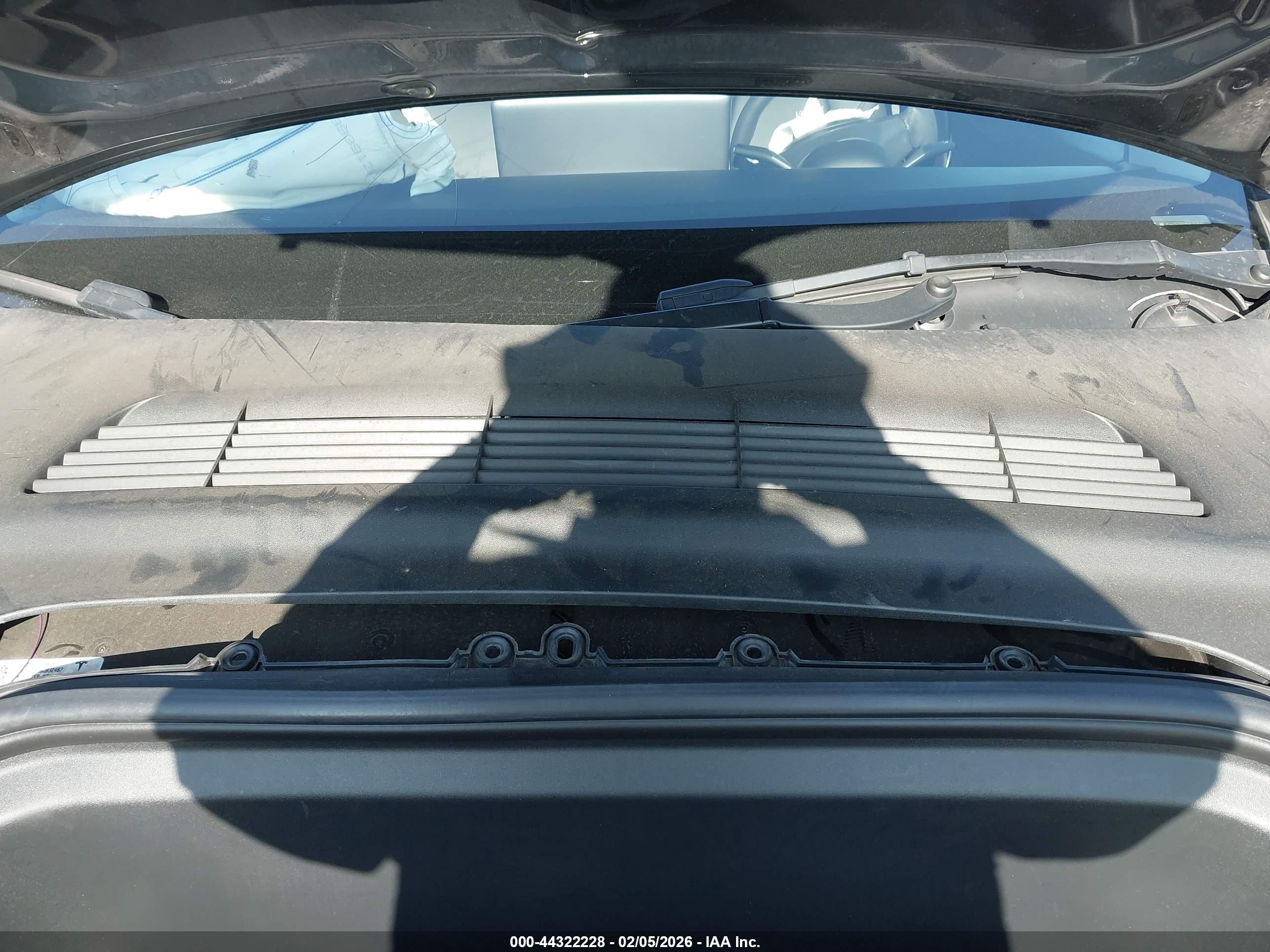 TESLA MODEL image 10