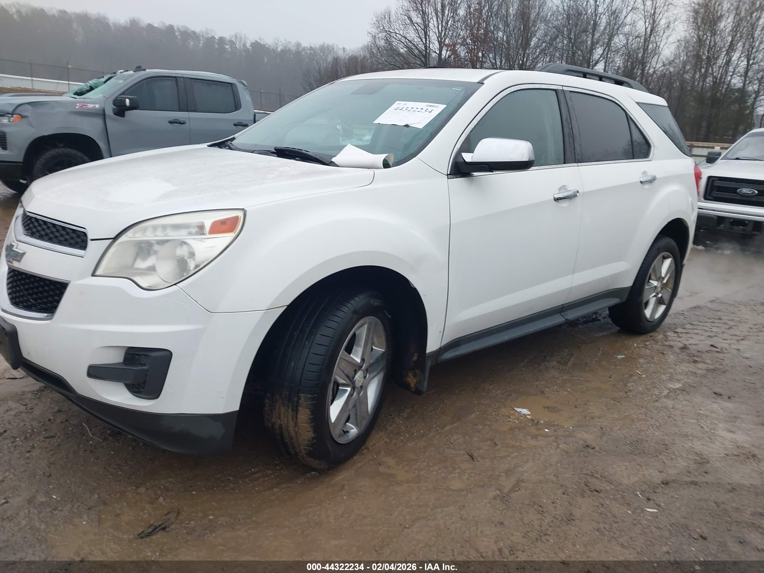CHEVROLET EQUINOX image 2