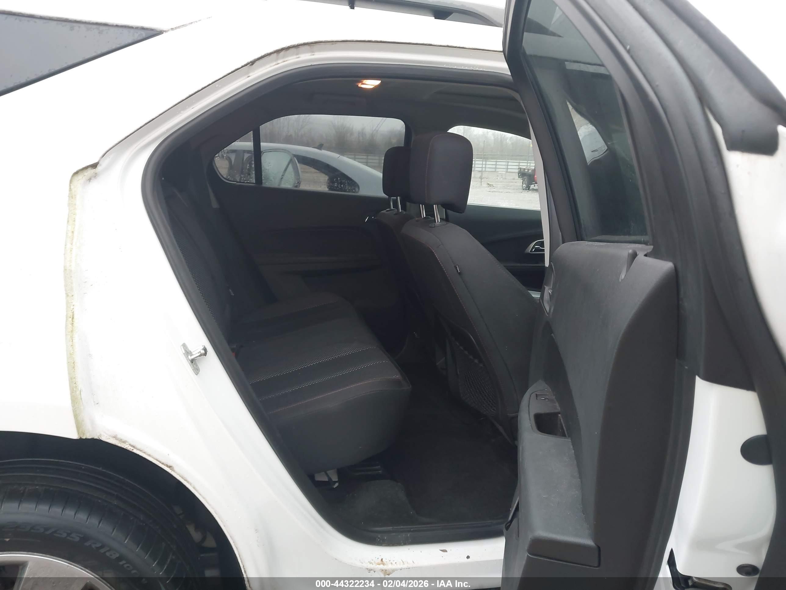 CHEVROLET EQUINOX image 8