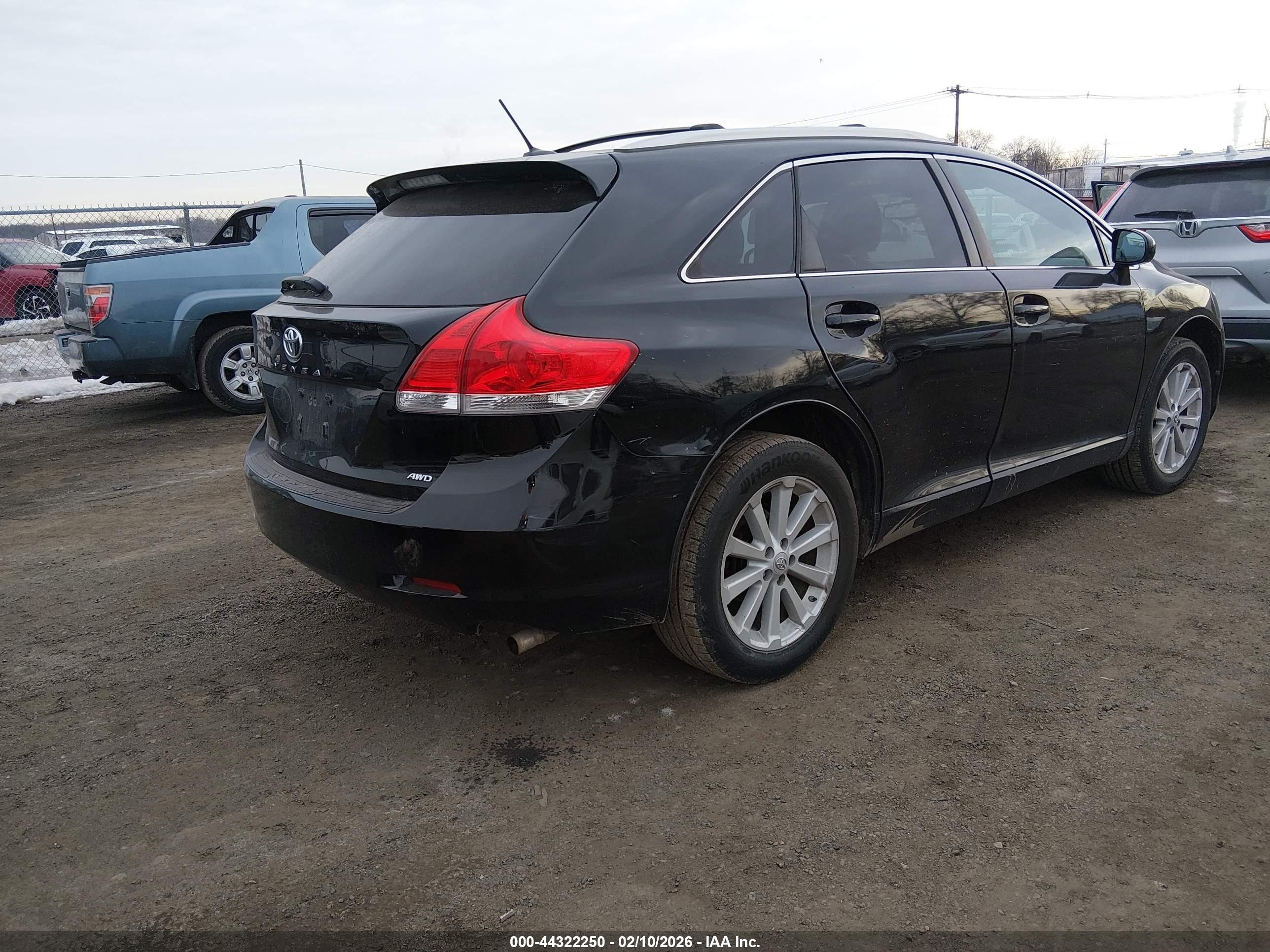 TOYOTA VENZA image 4