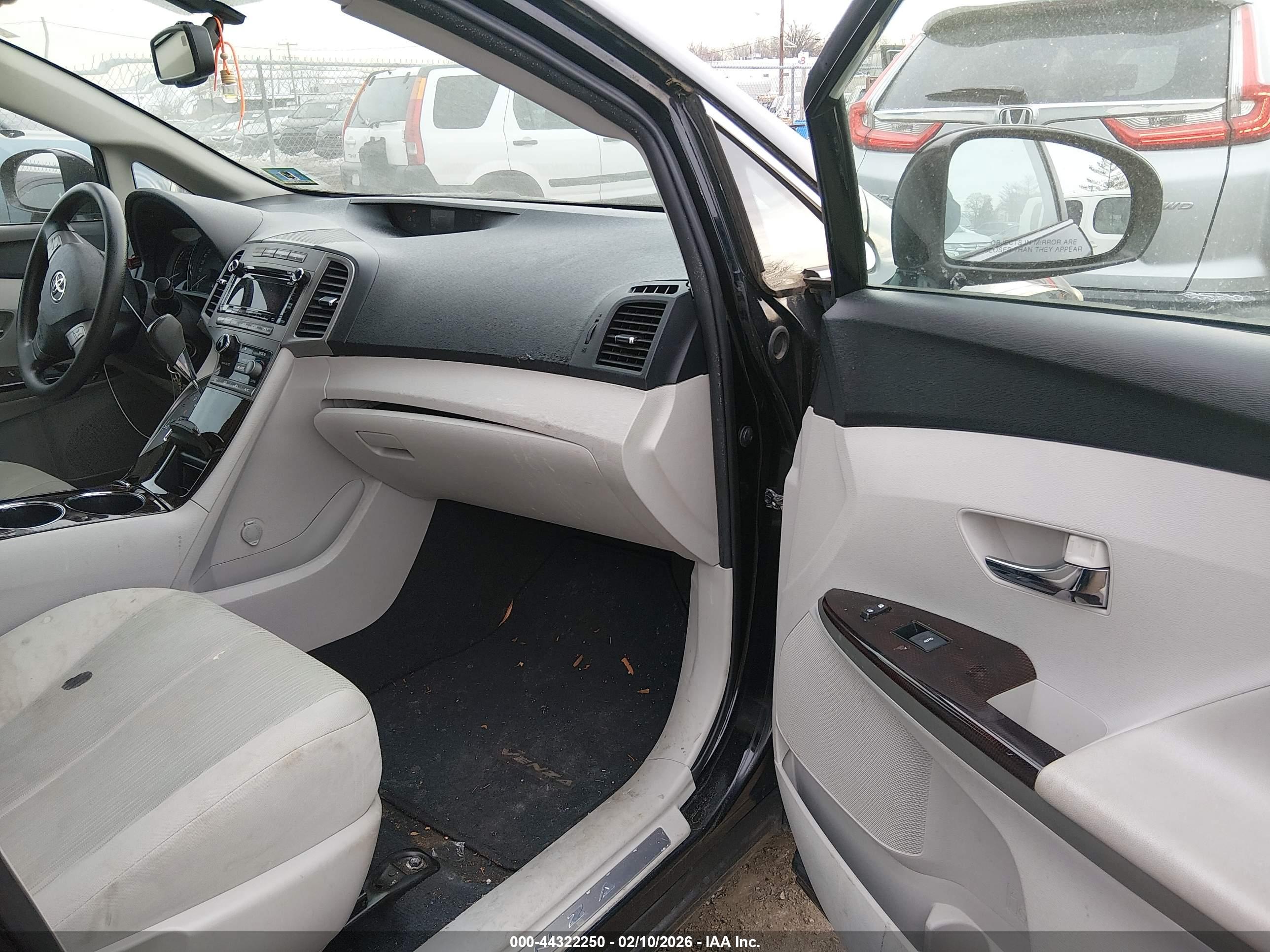 TOYOTA VENZA image 5