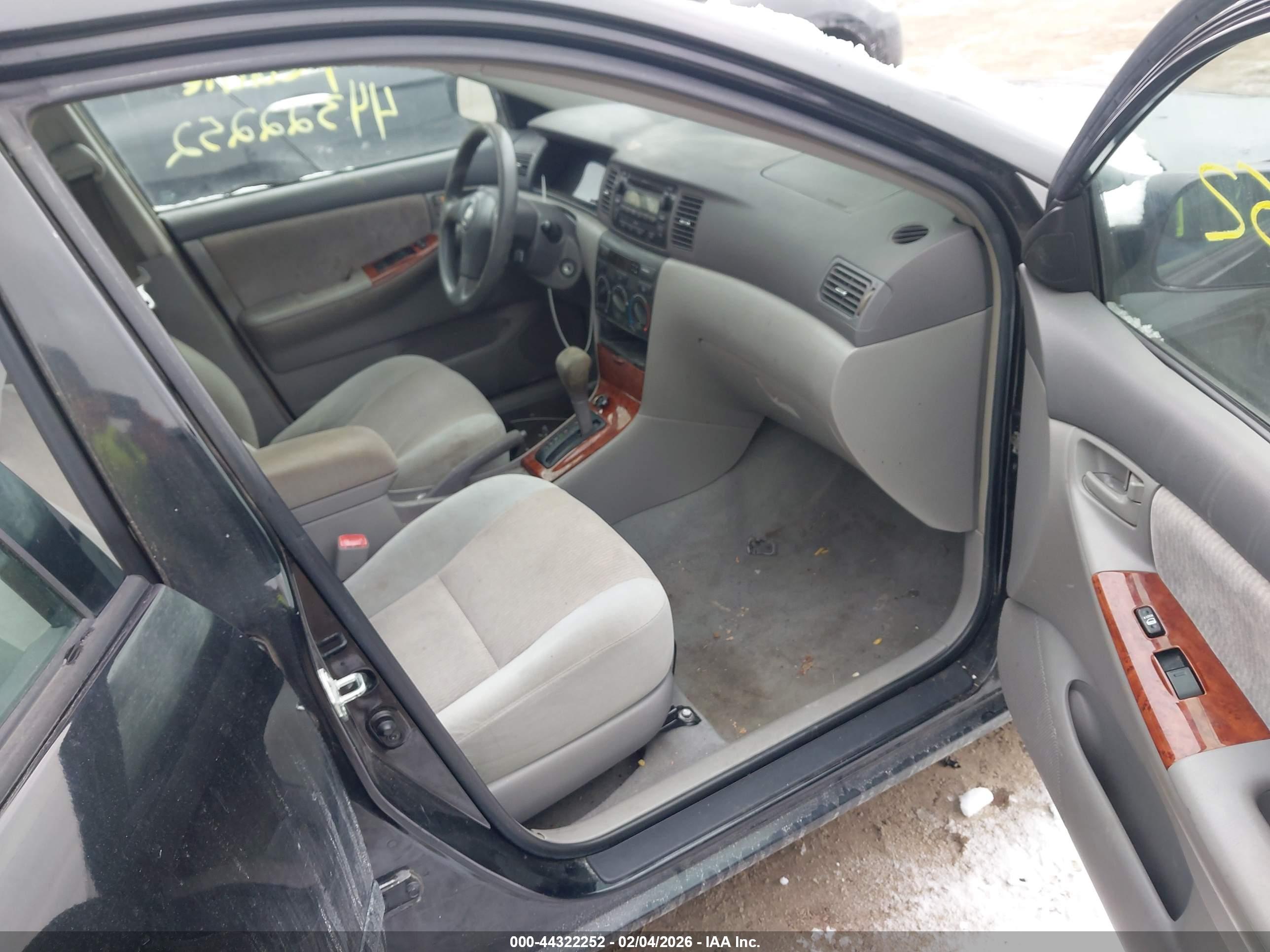 TOYOTA COROLLA image 5