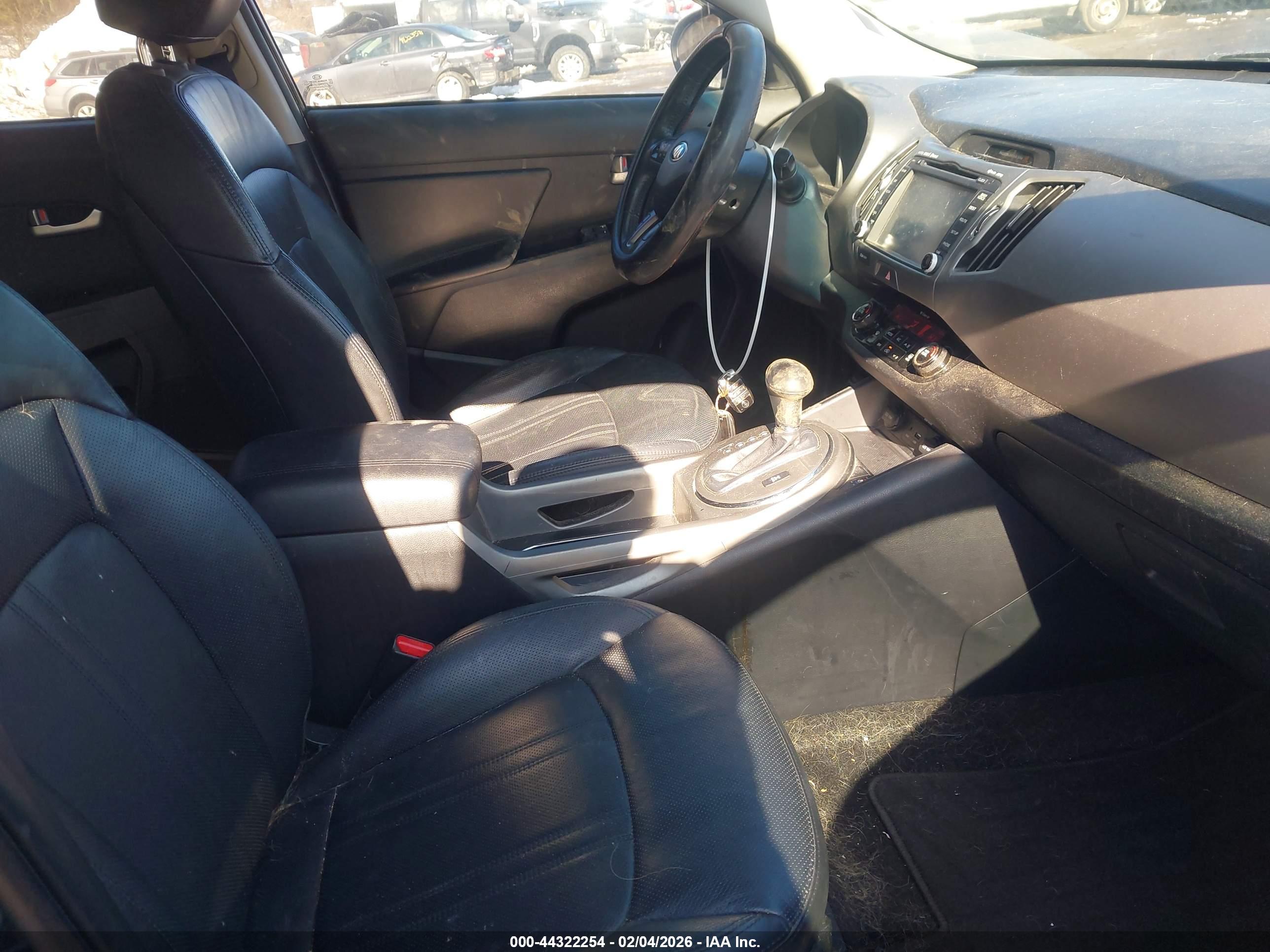 KIA SPORTAGE image 5